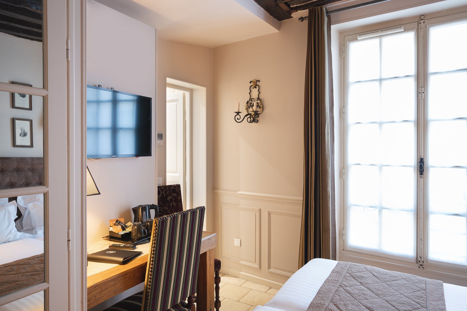 Standard Room - Hôtel Saint-Louis Marais - Boutique Hotel Paris Marais