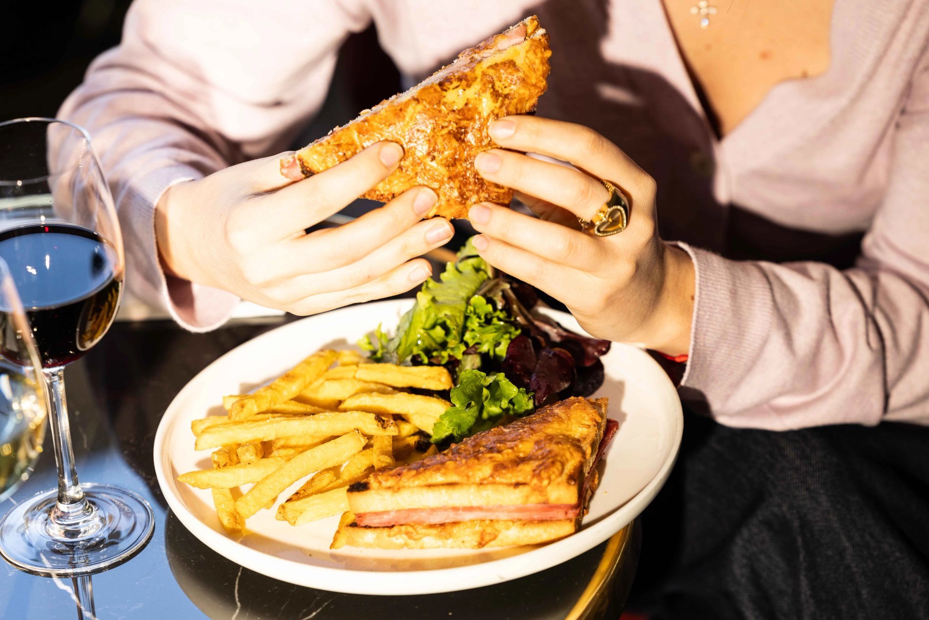 Les Artistes Bistro, 