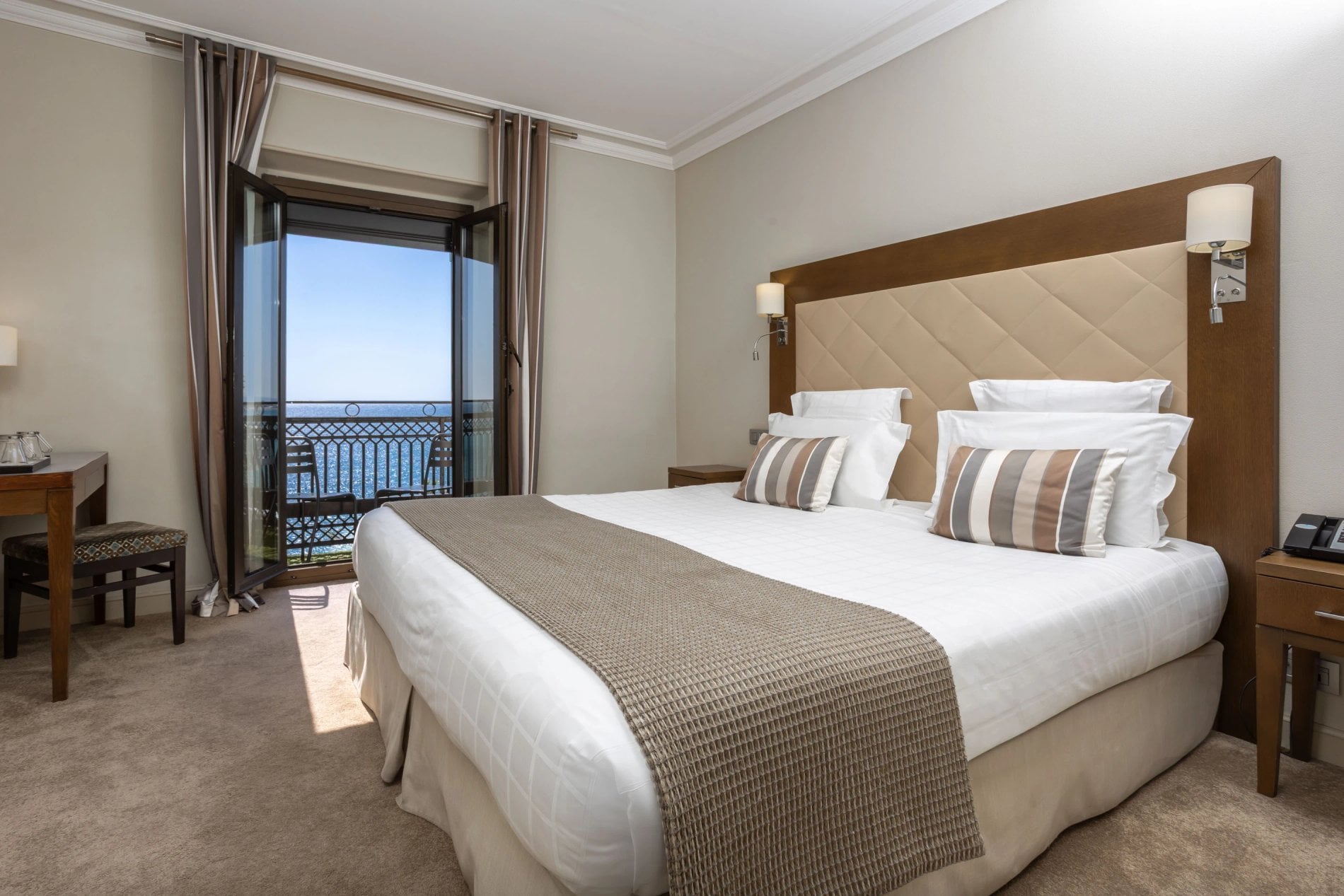 52d06f12-2295-4f0c-8922-3e3d208a029e