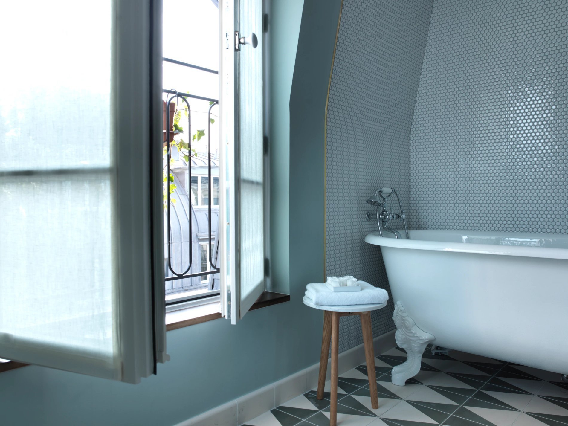 Hôtel Bachaumont | Bathtub in the Signature Suite