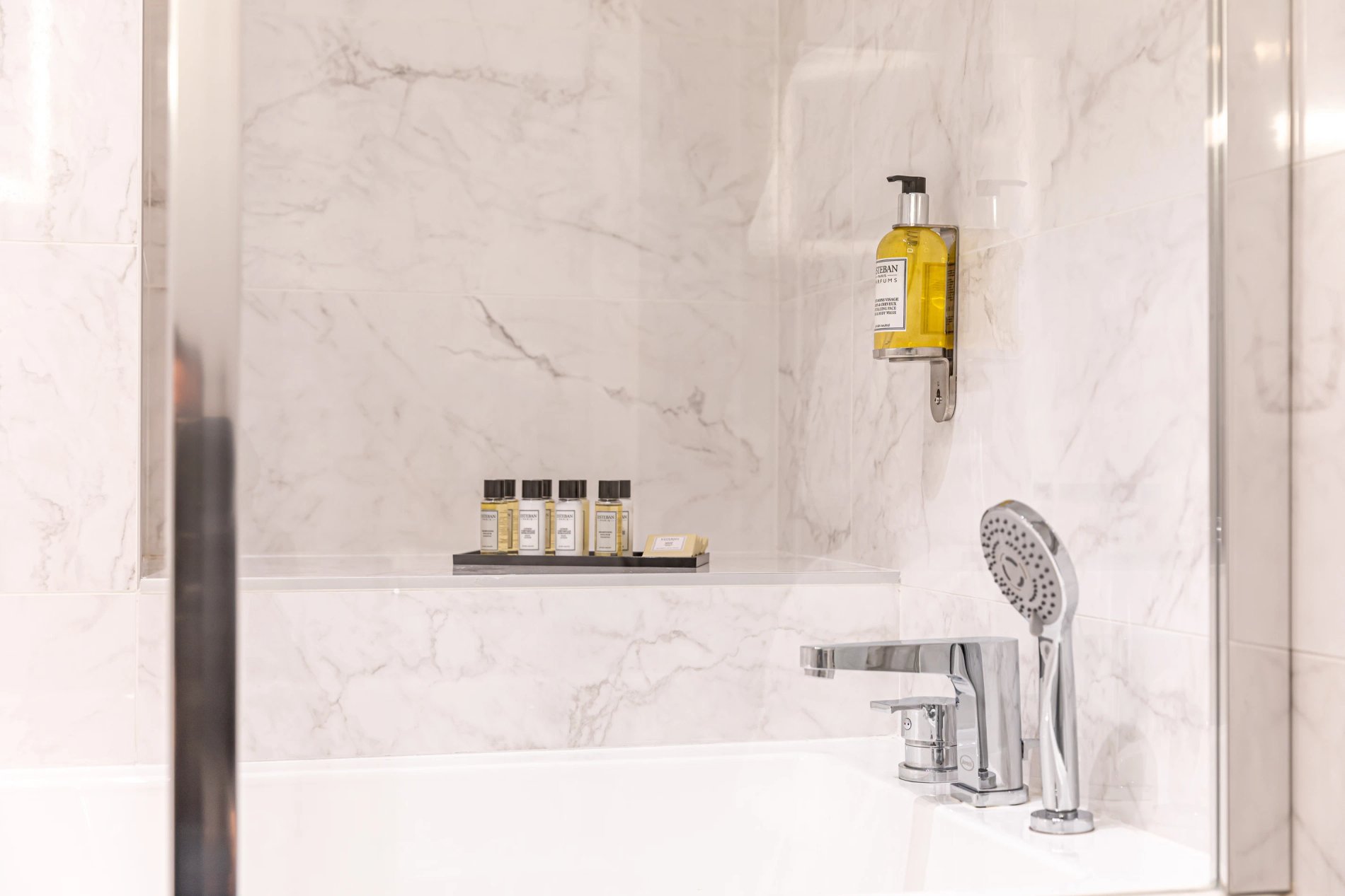 5410821c-c27e-4f24-893e-1cf80c61e0dc