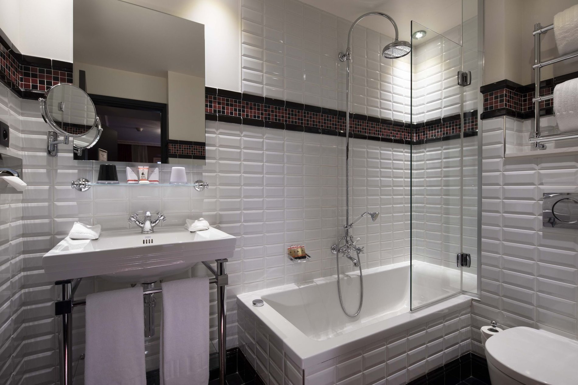 Hotel Monsieur Chambre Supérieure Salle de bain