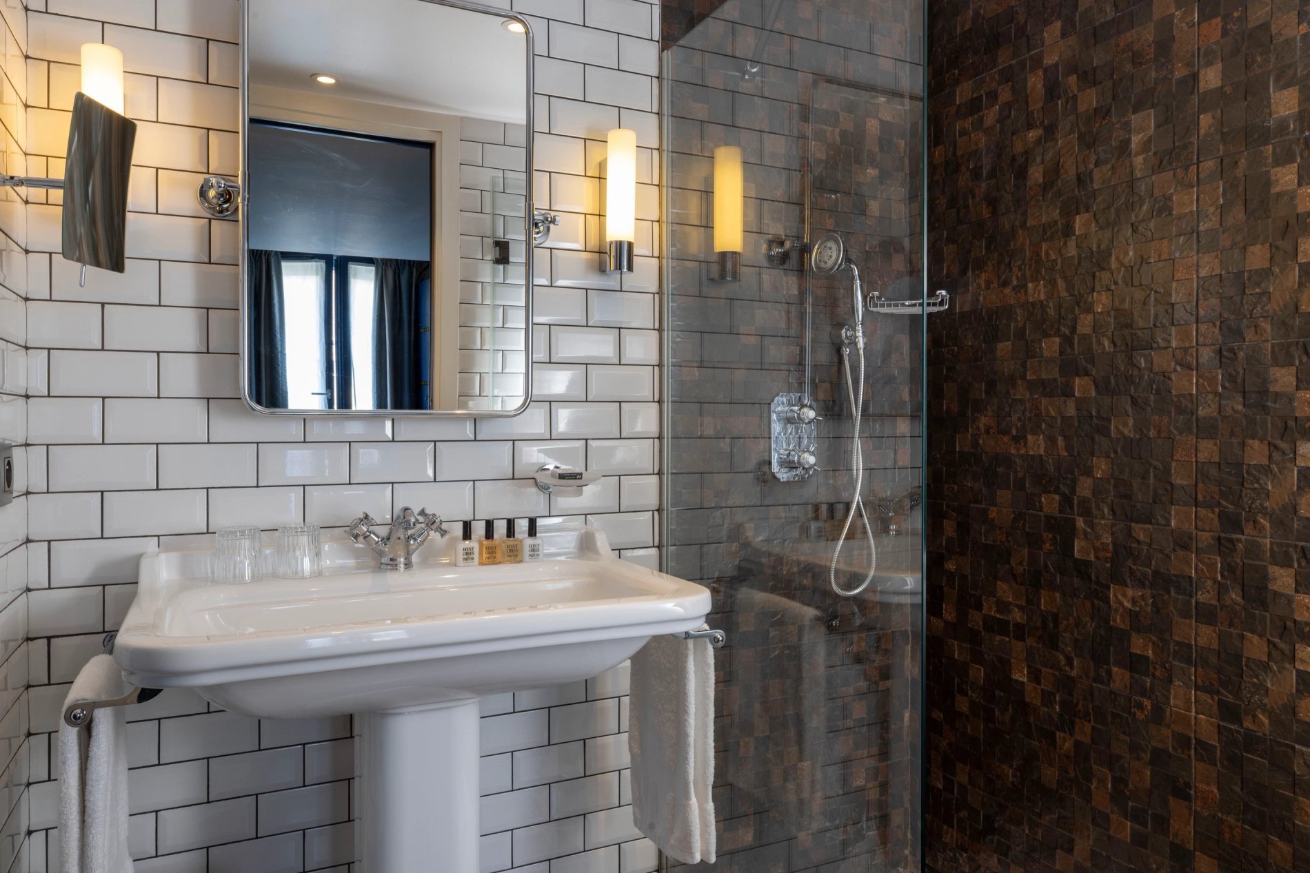 Hôtel Whistler Chambre Supérieure Balcon salle de bain Douche