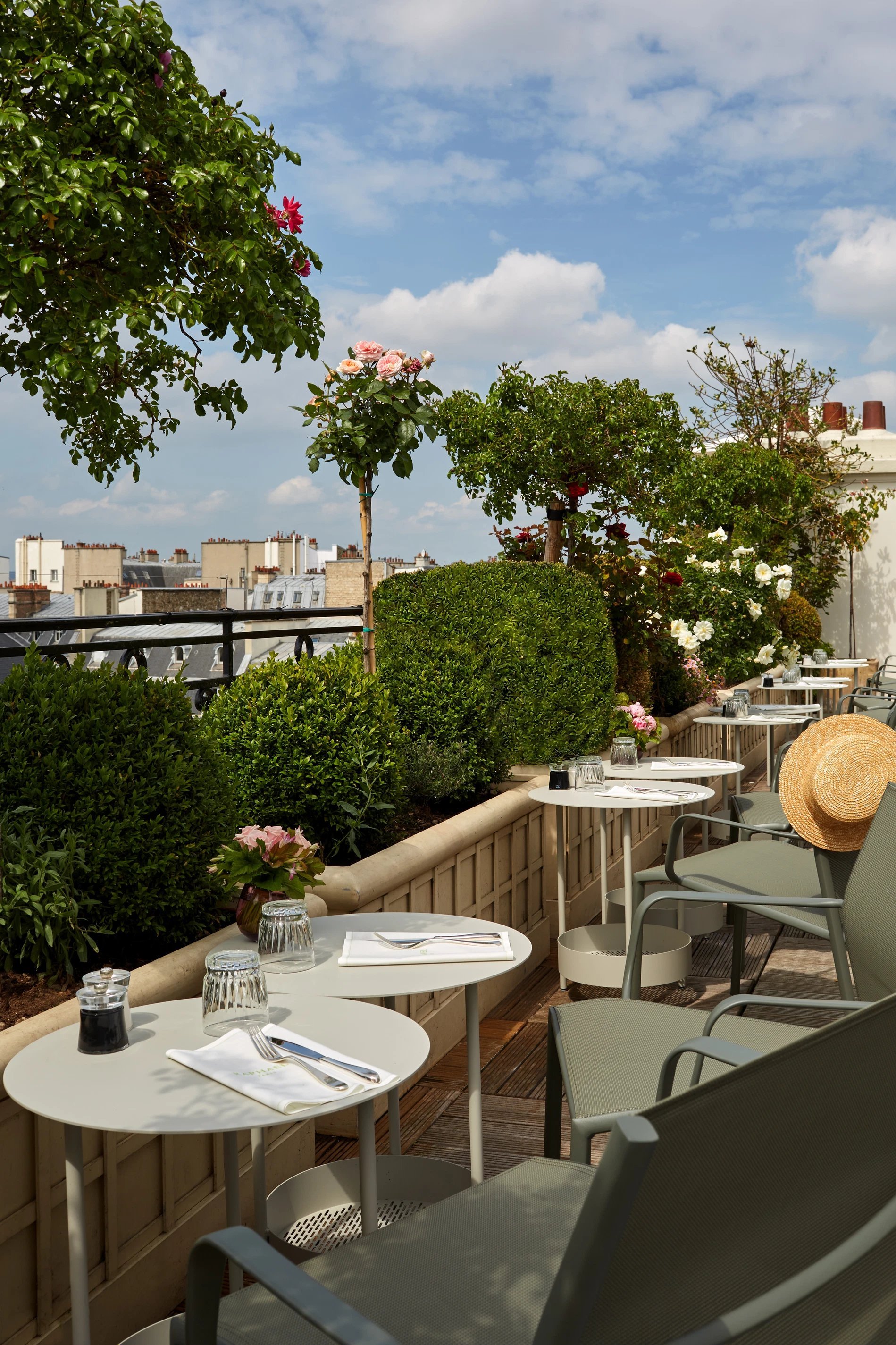 Hôtel Raphael | Hotel with terrace Paris