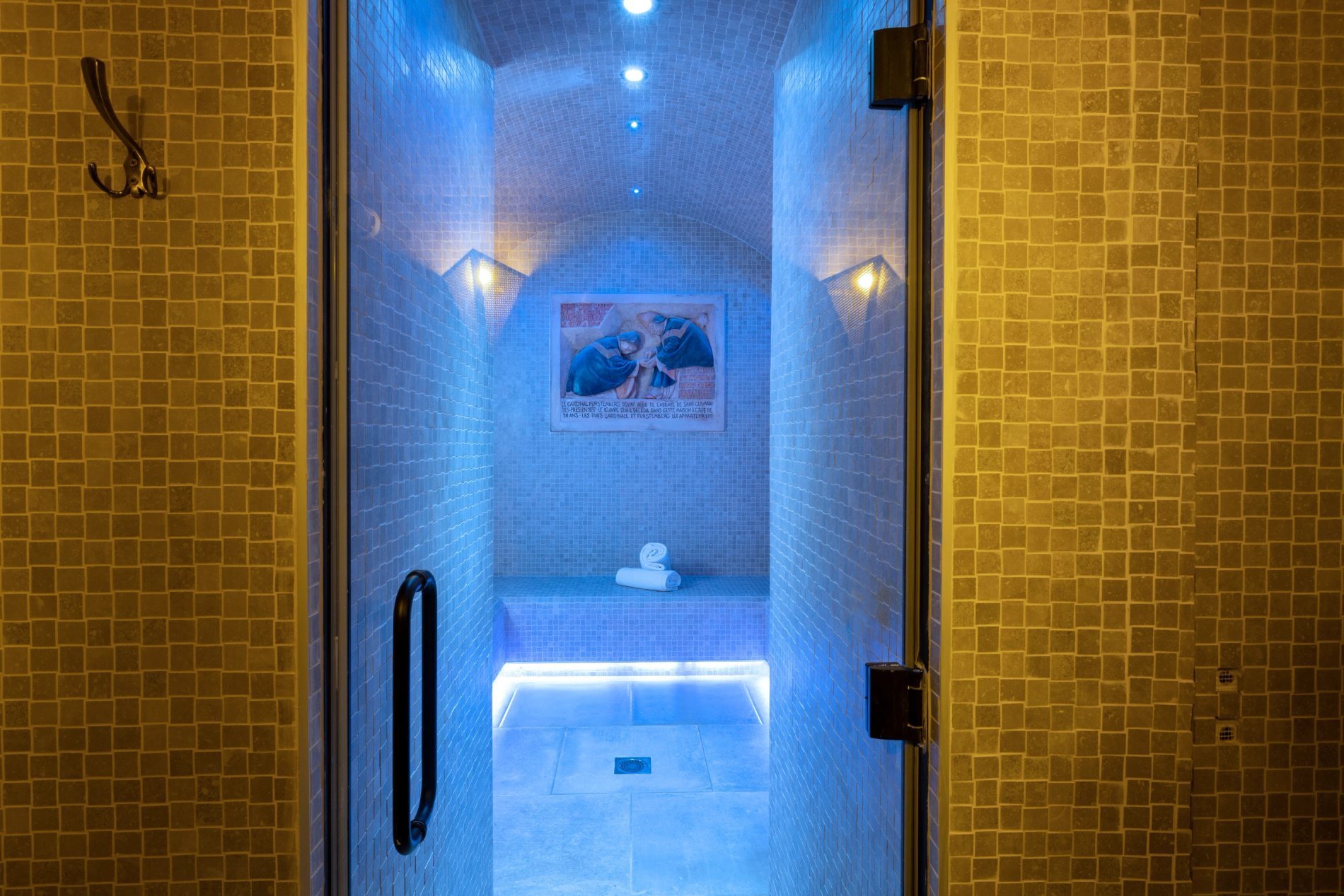 Maison Cardinal Furstemberg Airbnb Rent Appartment Spa Hammam