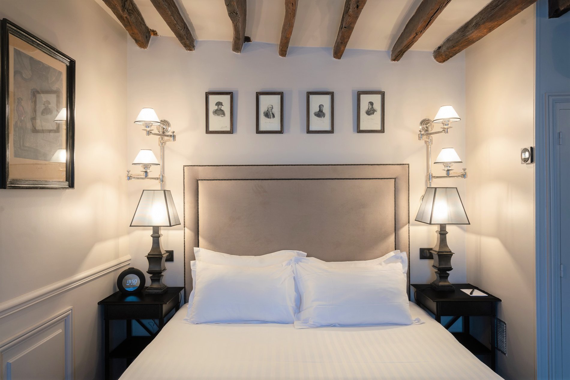 charming hotel paris center - hotel saint louis en l'isle