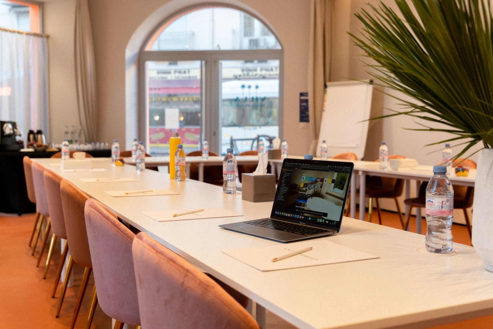 56c75f7c-7925-41df-b938-0be869a6c221