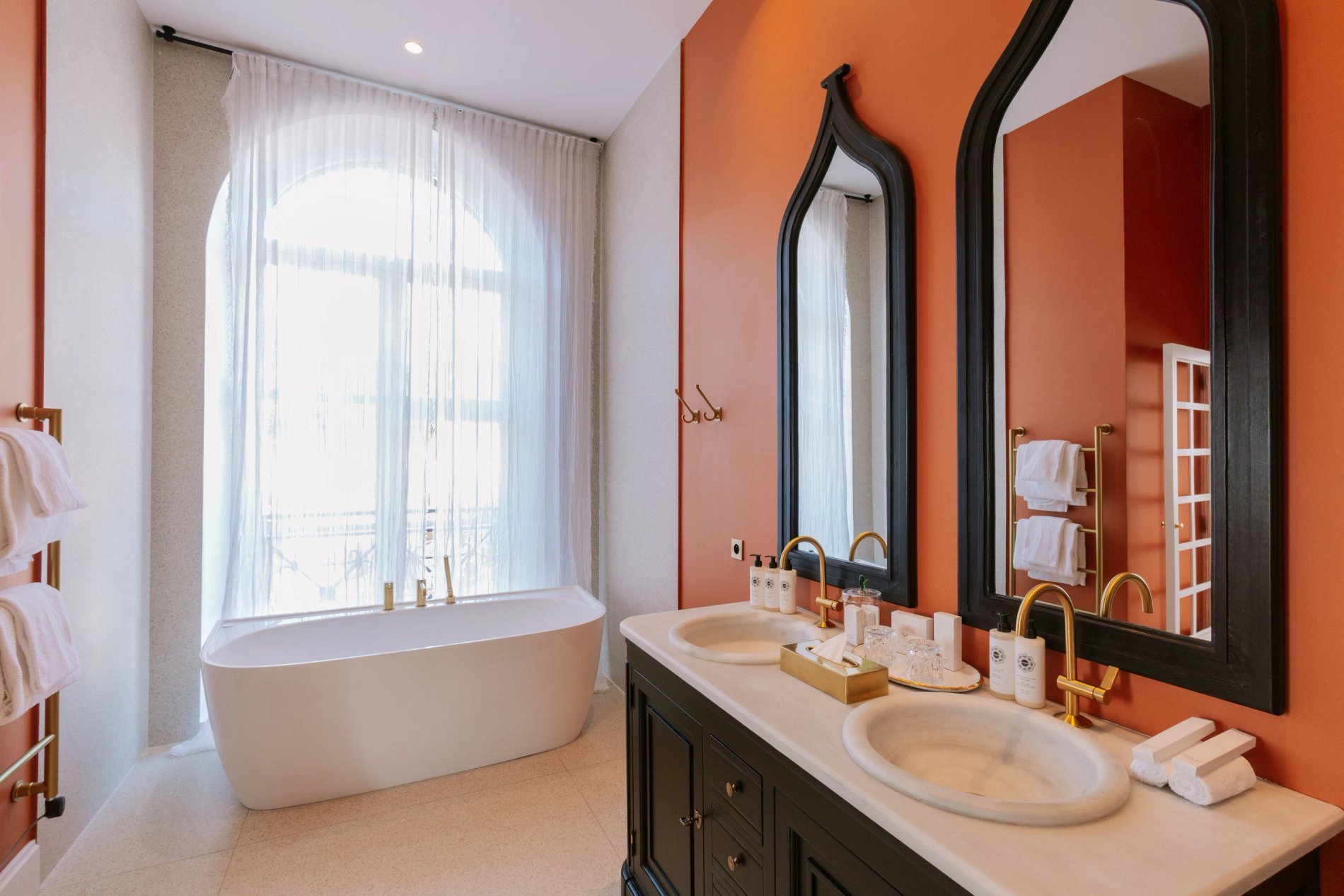 56ca429f-ebdb-42e6-9919-7a698ba4c72e