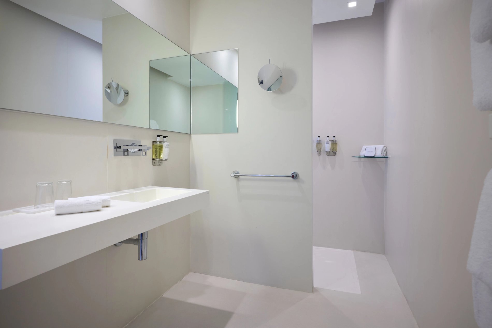 Hôtel de Bourgtheroulde | Modern Room