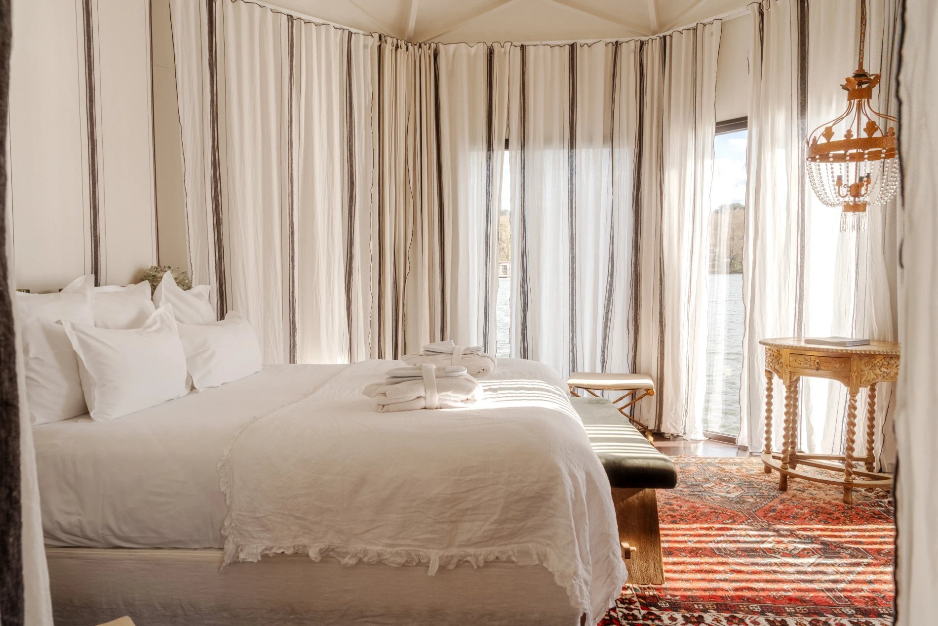 5737e14c-f6b4-45b2-bd1e-ba743321b8f2