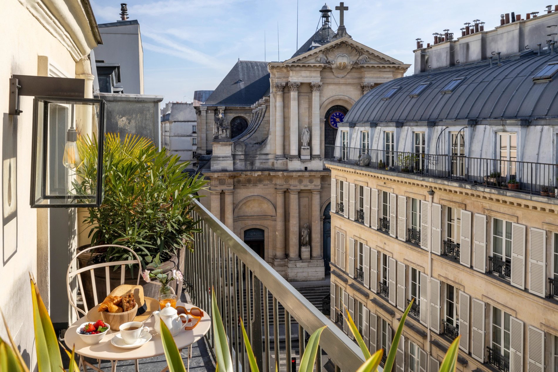 Hôtel Le Pradey Chambre Suite Balcon Petit-déjeuner en chambre