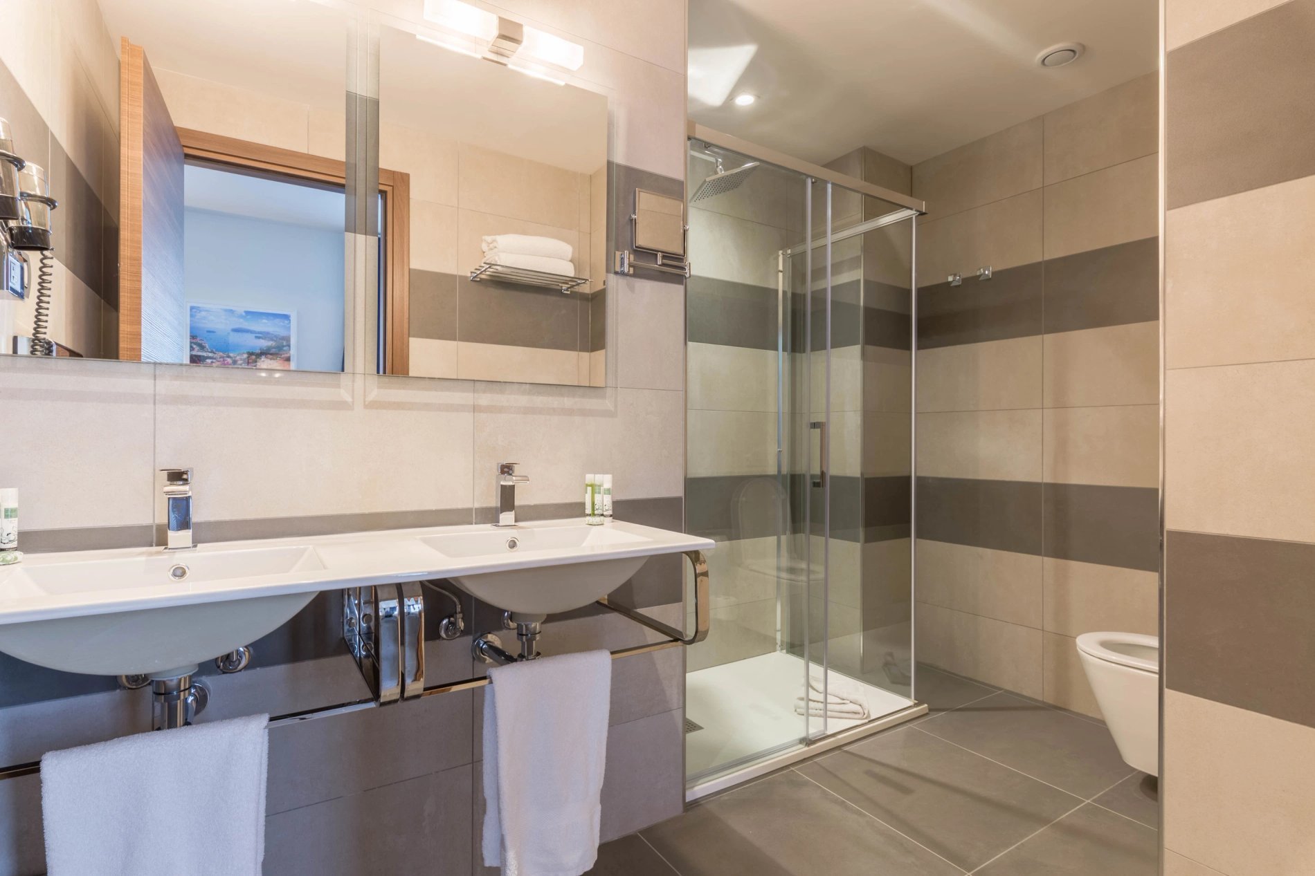 57c561e9-f0e7-4984-99ef-da693c6fe6a0