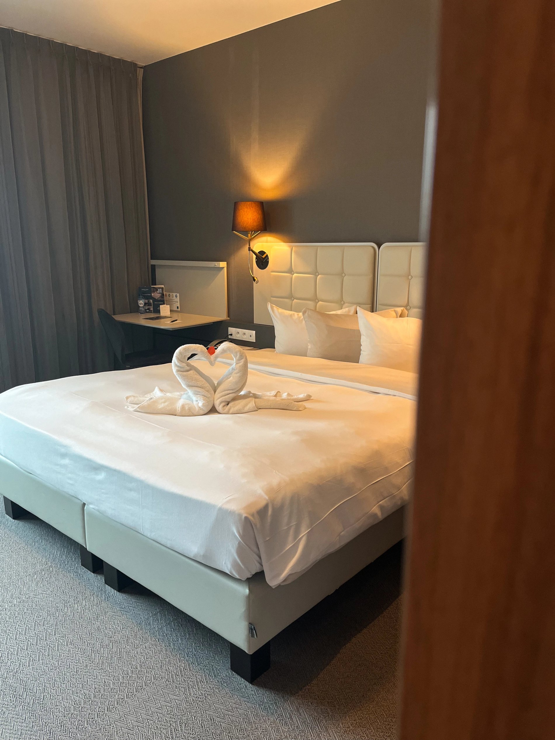 Chambre Exceptional, chambre confort, hôtel historique, chambre avec salon, chambre avec bureau, chambre contemporaine