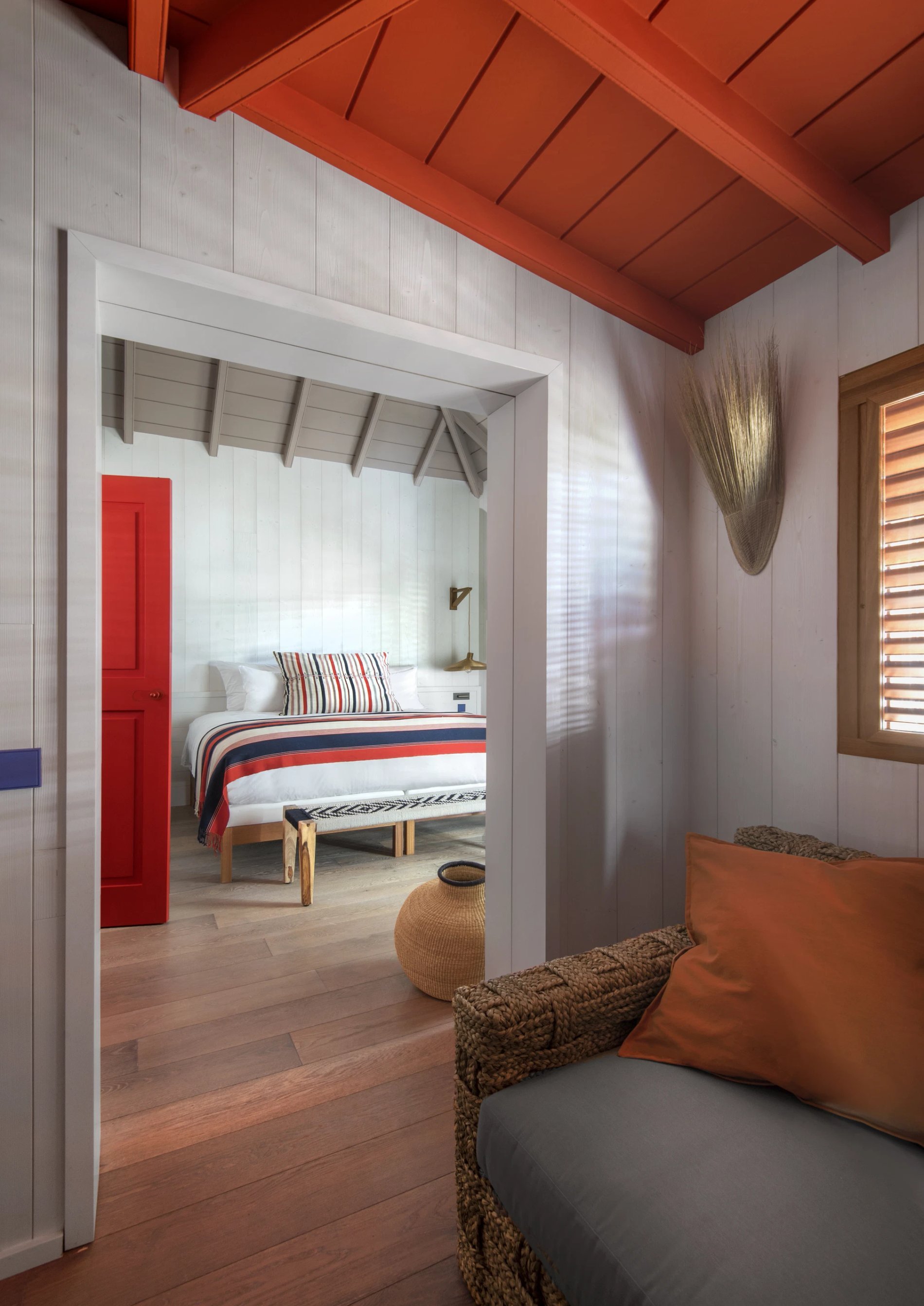 590441d4-e5cd-45ef-ba9e-d2a92e5ad033