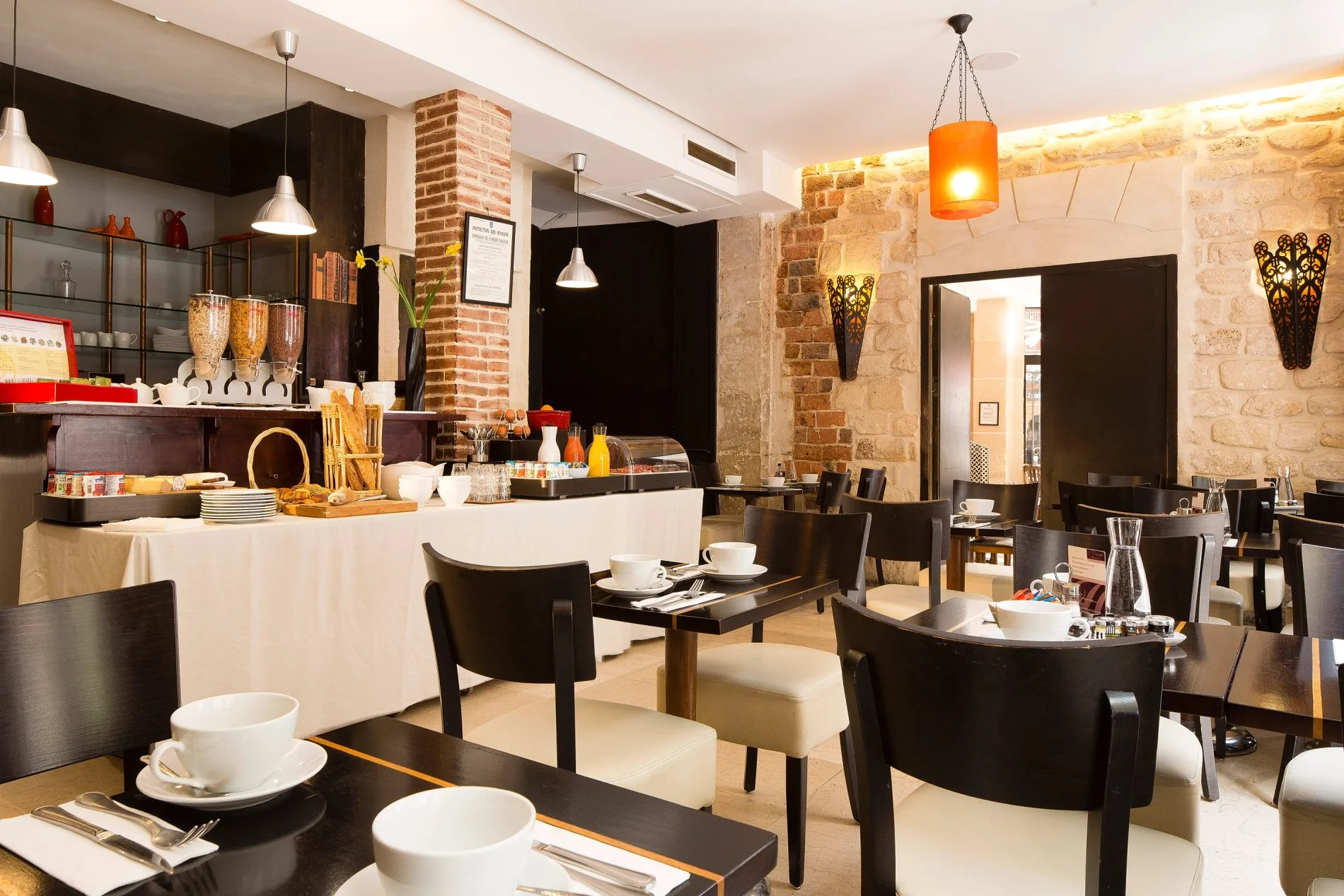 Petit déjeuner Hôtel 3 étoiles Europe Saint Séverin Paris