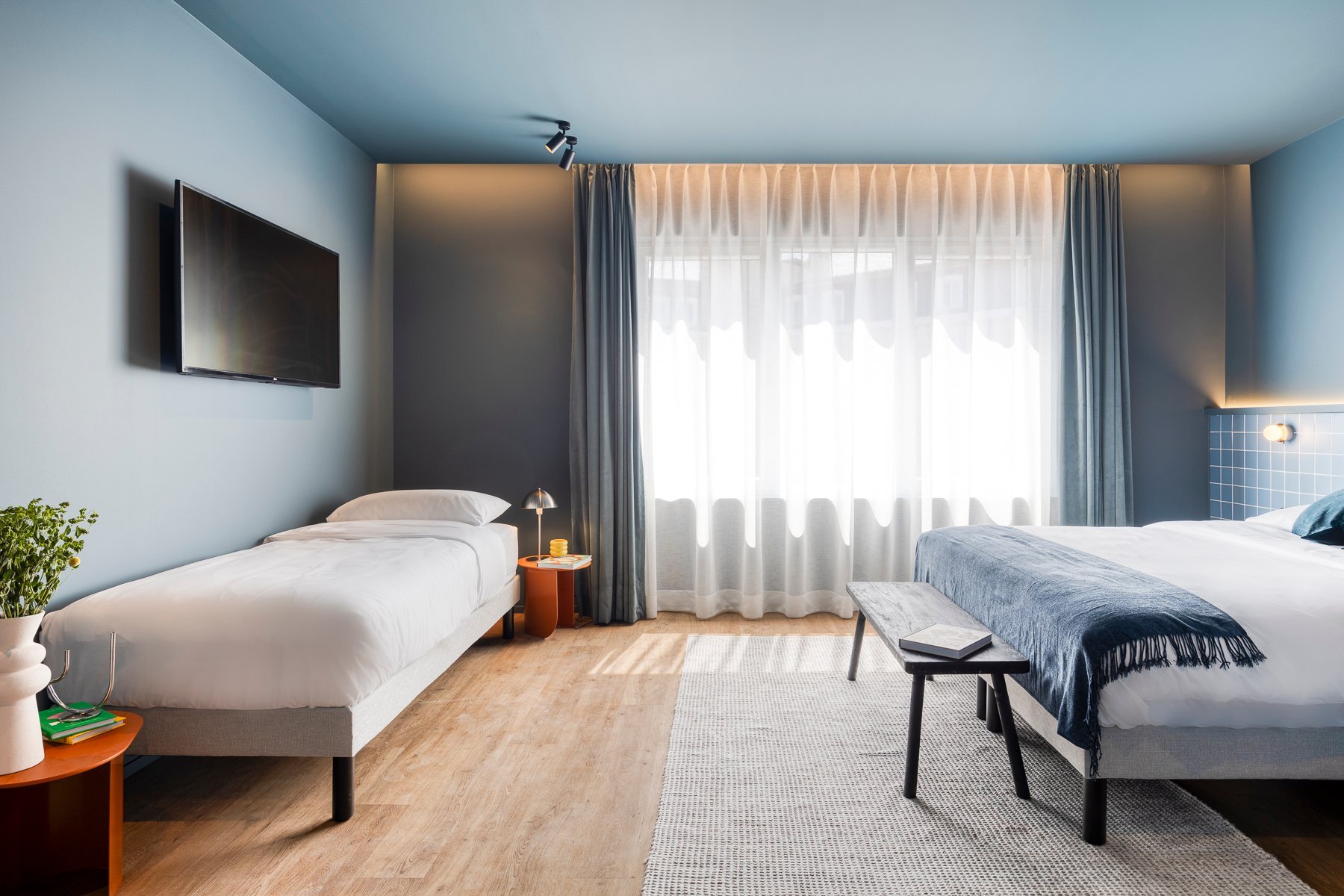 5a8d696f-9471-42dc-ac0a-53554435888c