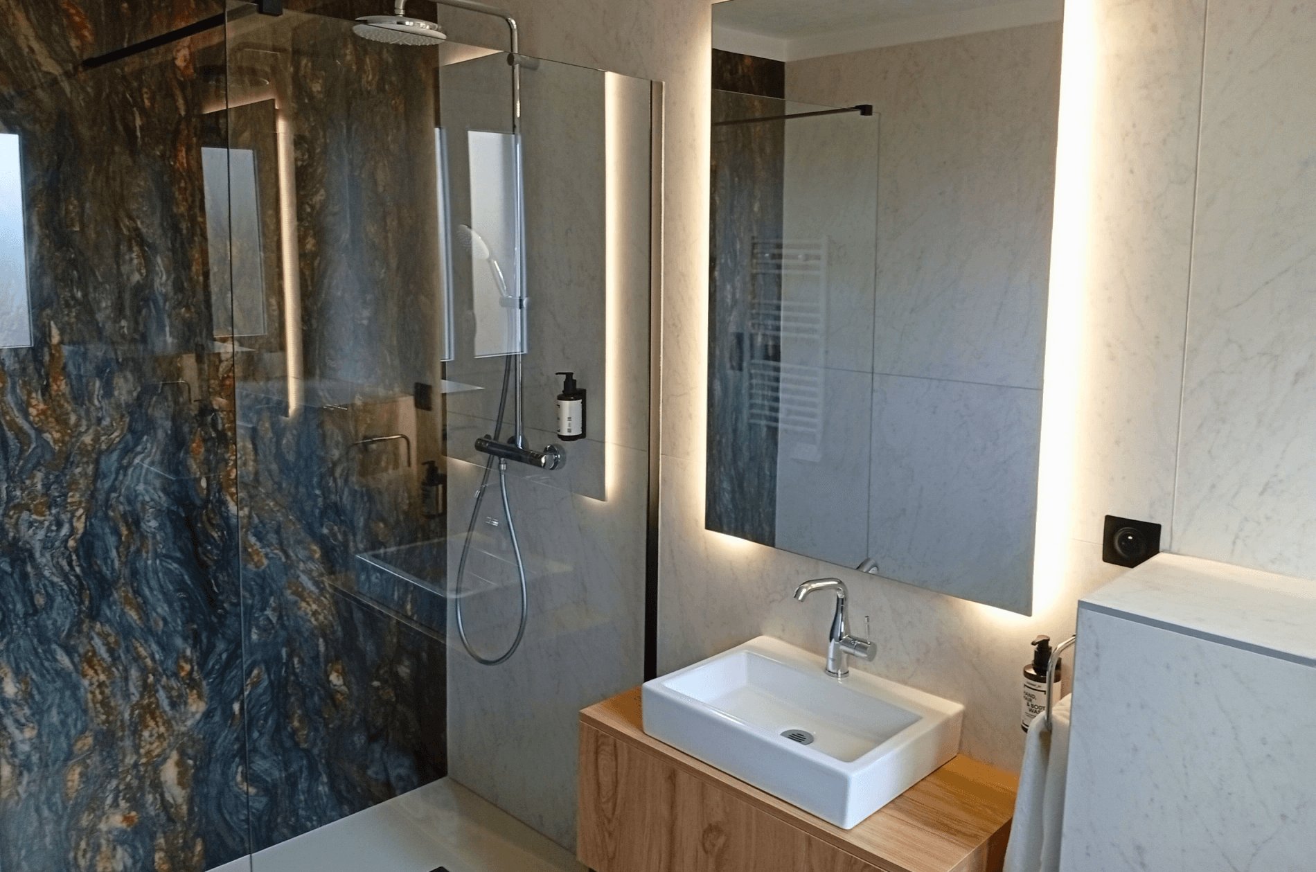 5b075ee7-5889-4cb1-8916-23a666fea405