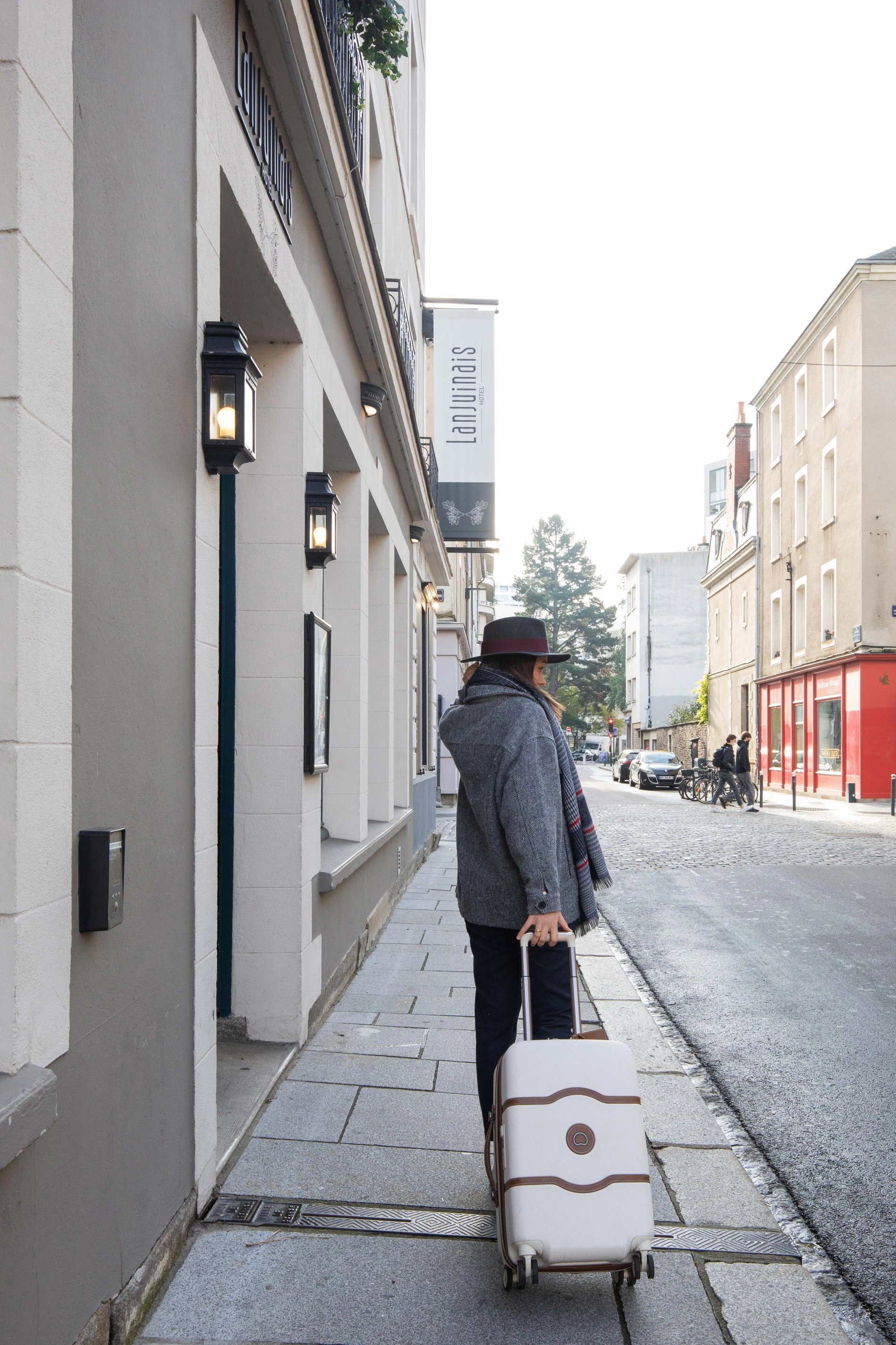 5b946ed2-d662-43cf-b00f-057a14445b26