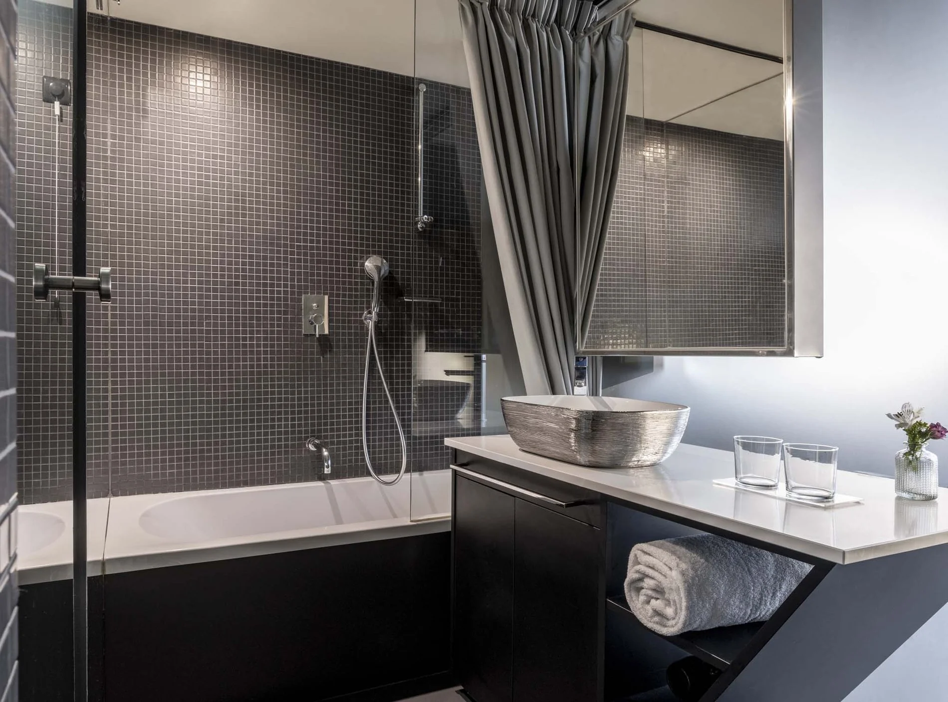 Designer Club rooms | 9 Hotel Mercy Lisbon