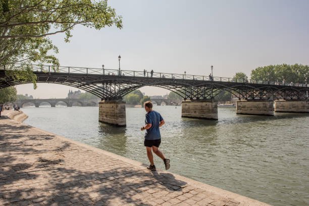 Parcours de footing le long de la Seine à proximité de l'Hôtel Alpha Paris Eiffel à Boulogne-Billancourt.