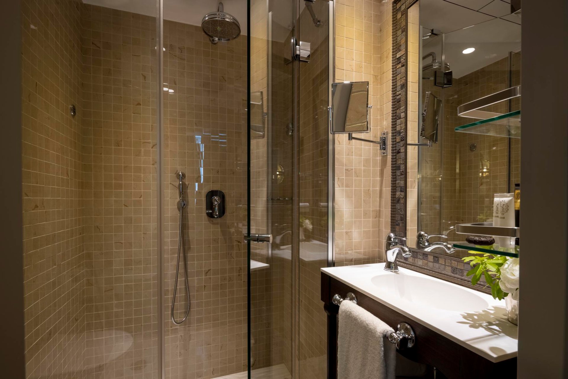 Hotel Vinci Due - Classic Room bathroom