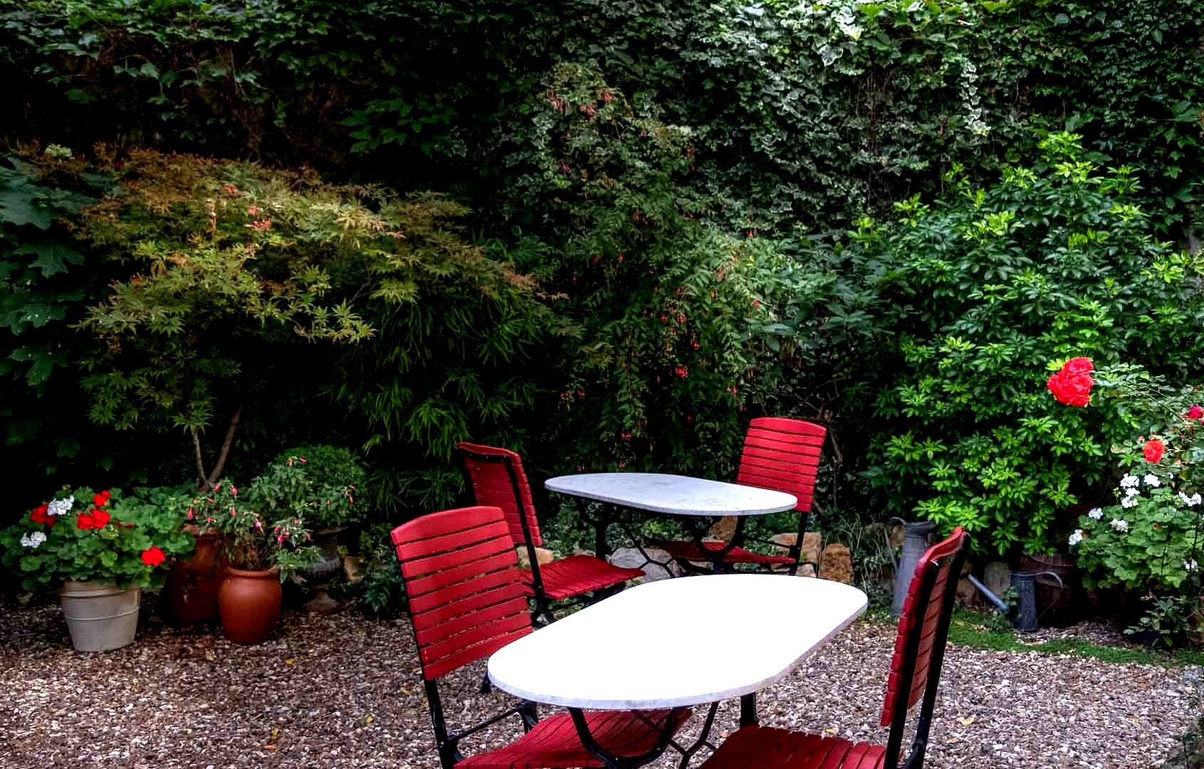 5ef69643-8256-422d-ad59-a44b7f6facd9