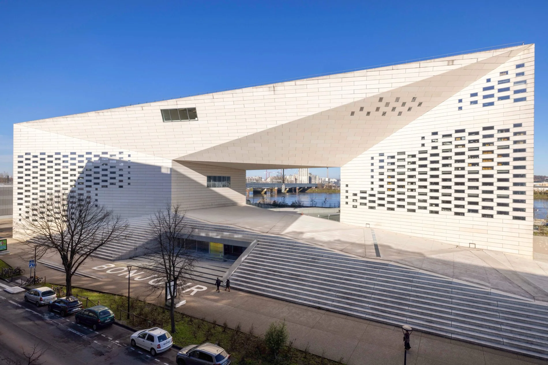 5f3695e2-c725-4d50-9361-9ba41d602a10