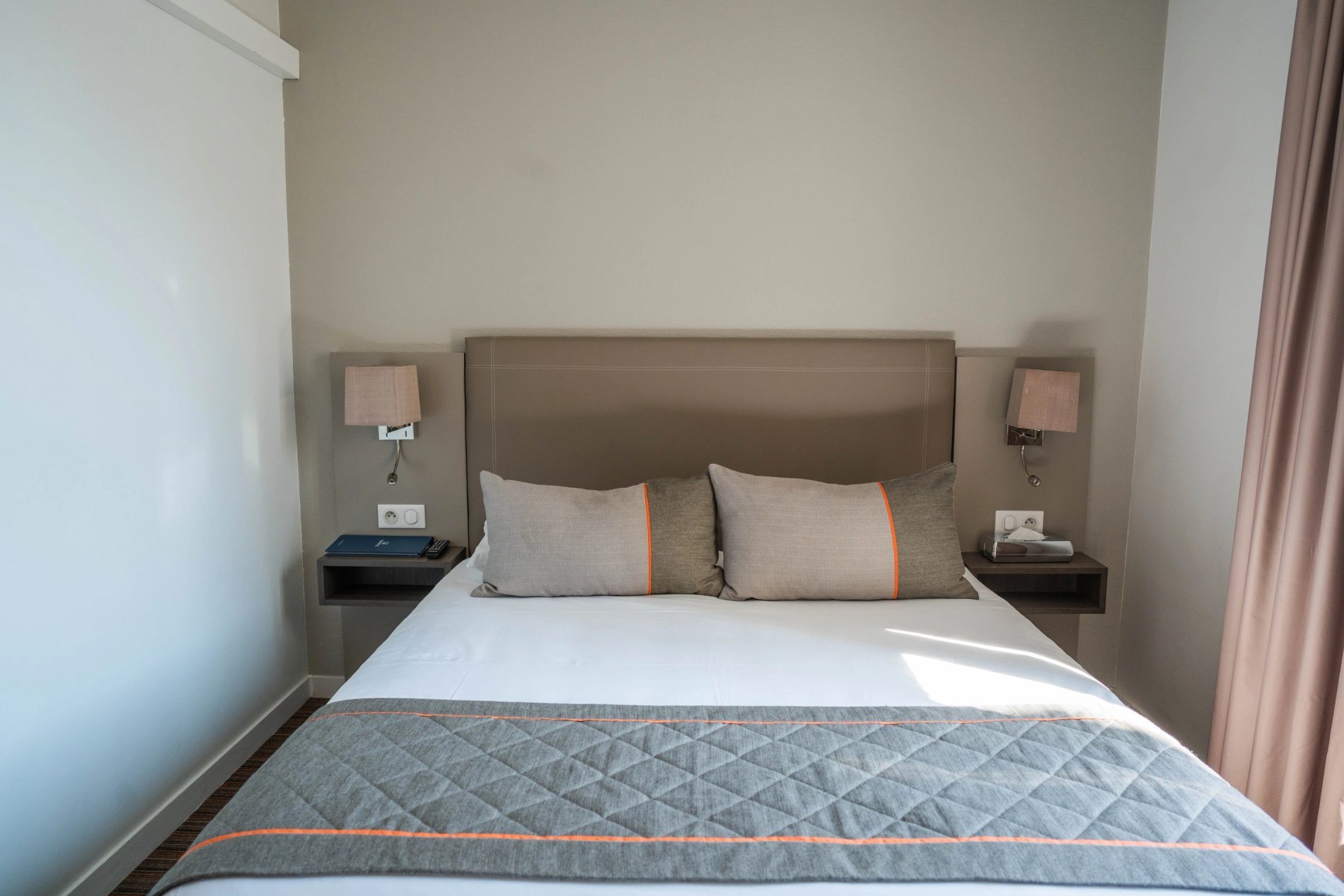 Chambre Confort Double au Timhotel, avec lit double