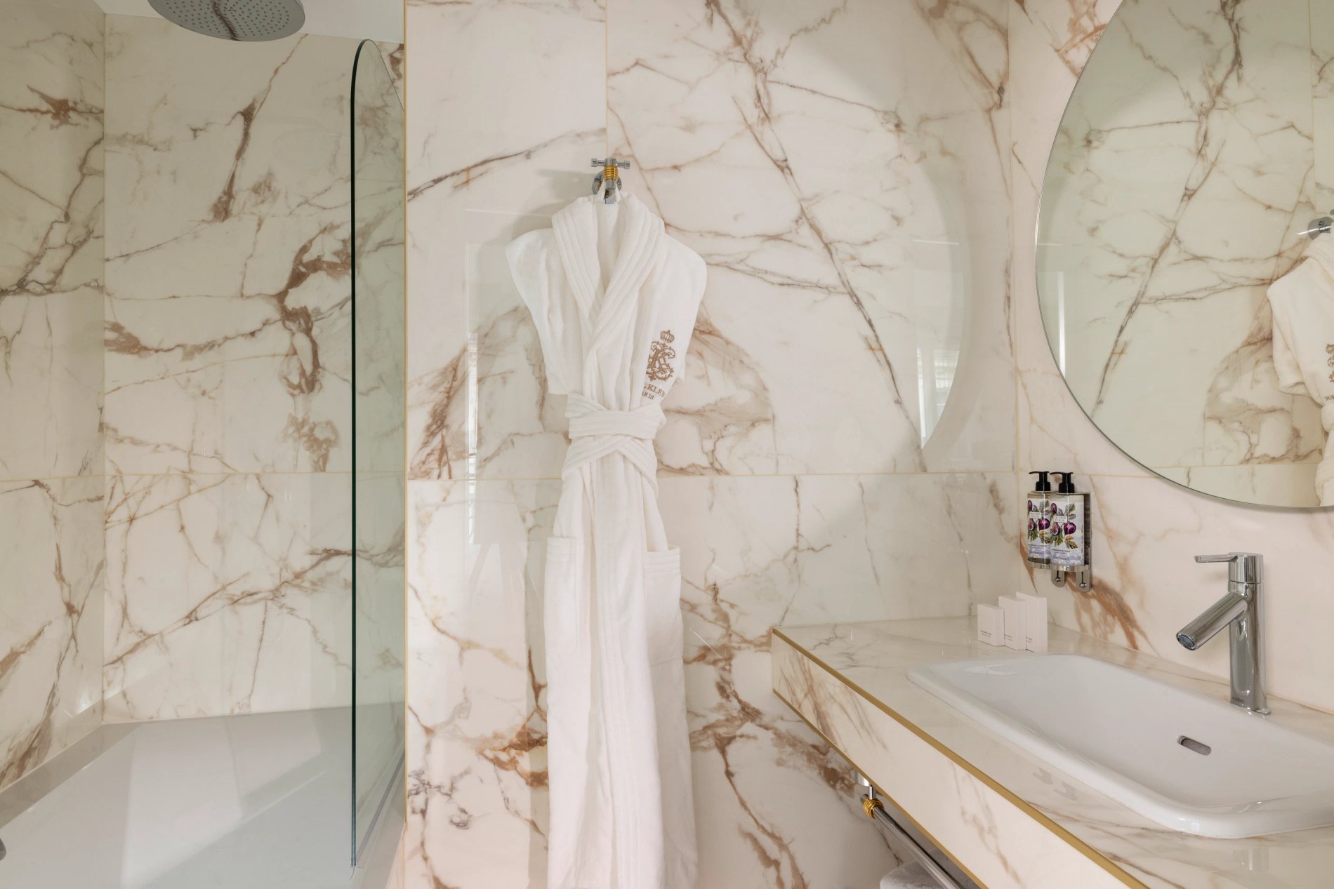 5f8b5fc3-ff13-4daf-8352-2004be3344a7