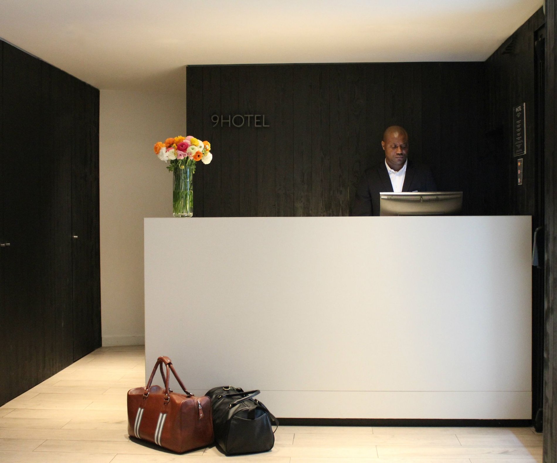 フランス PARIS アンティーク バー ホテル アトリエ 卓上ベル★鳴ります★ Hotel Bar open 24hrs and Happy Hour | 9Hotel Opéra Paris