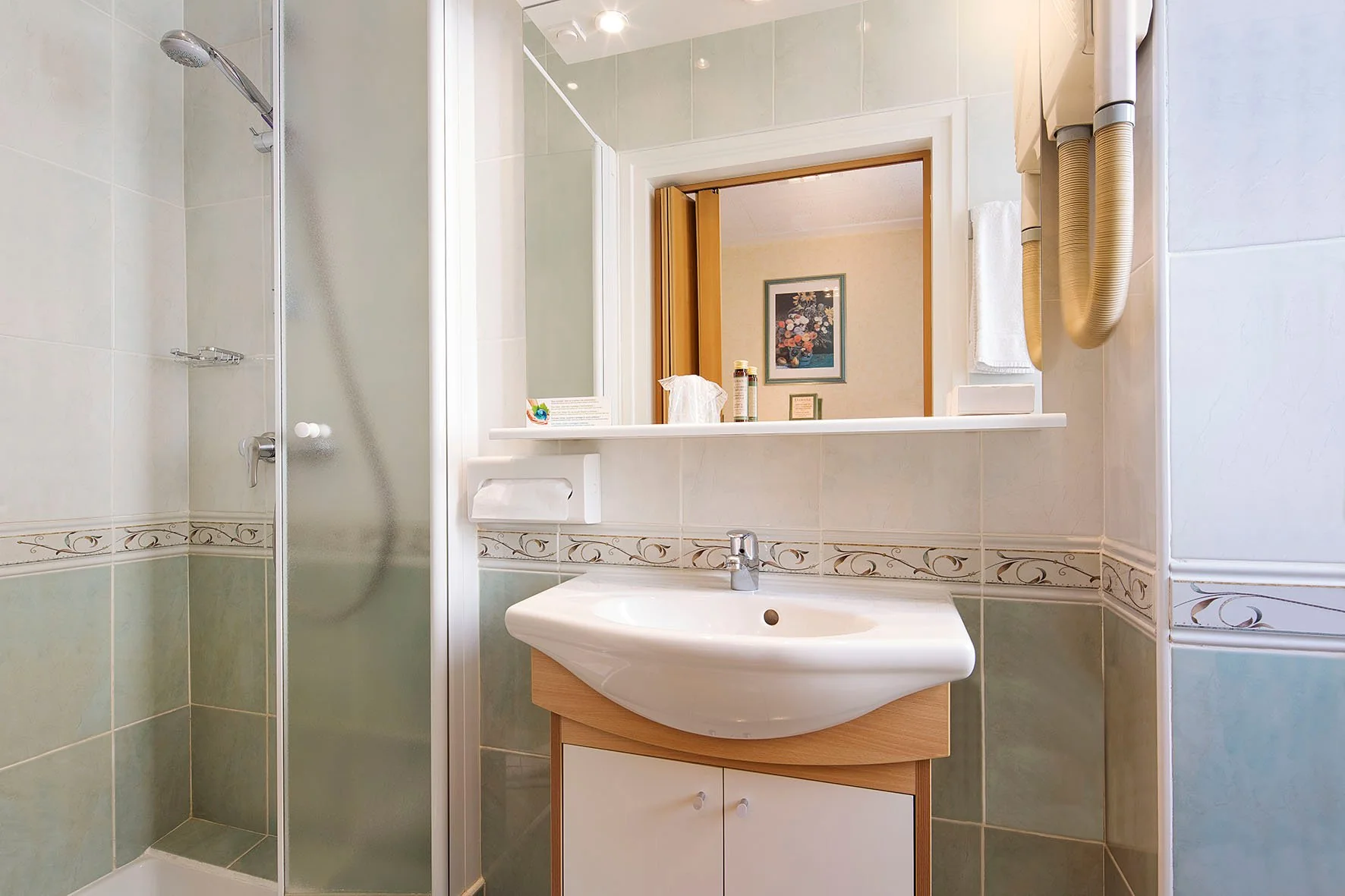 Salle de bain hôtel Paris 12