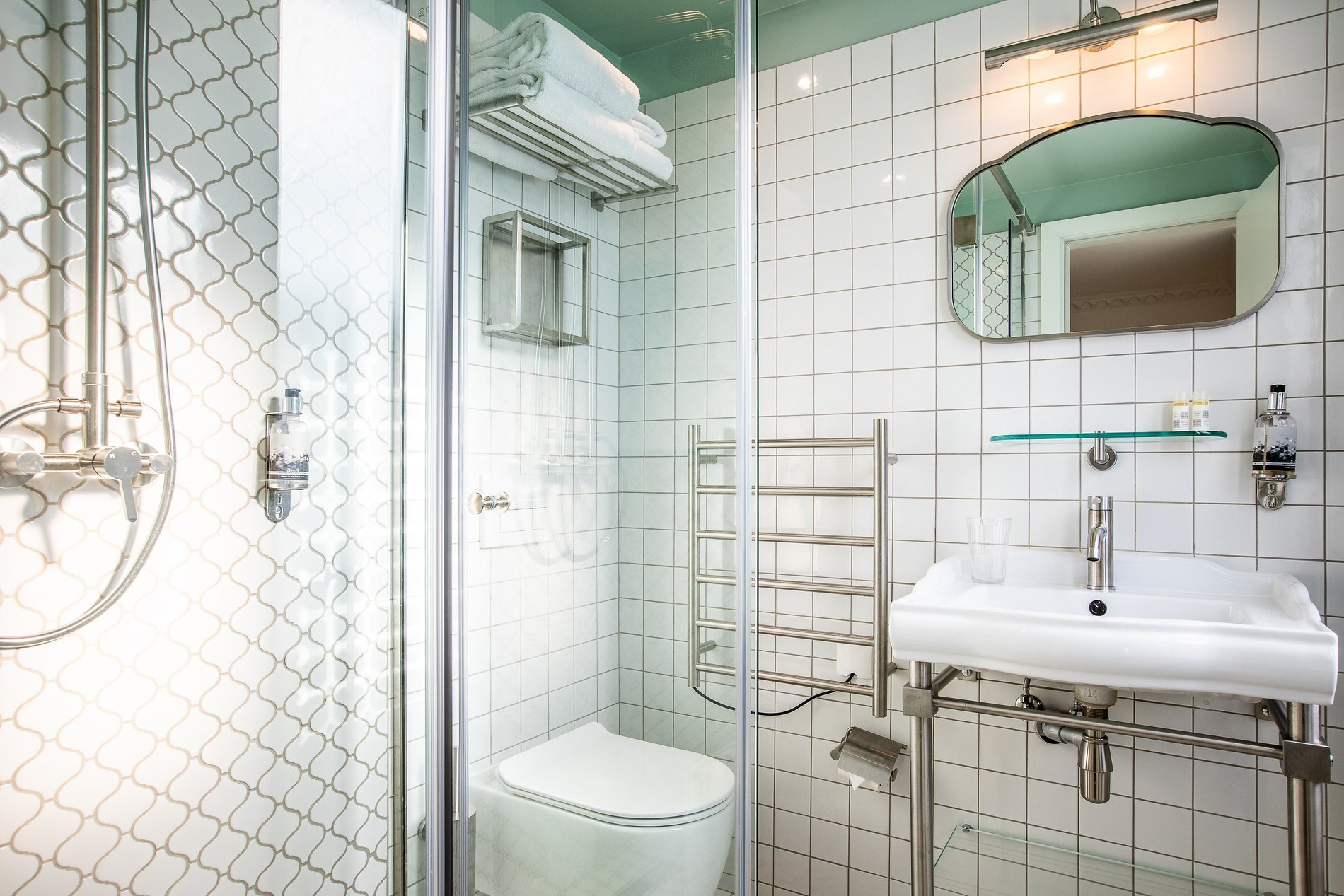 6153eff3-e109-4b78-ae4f-9782de3edce3