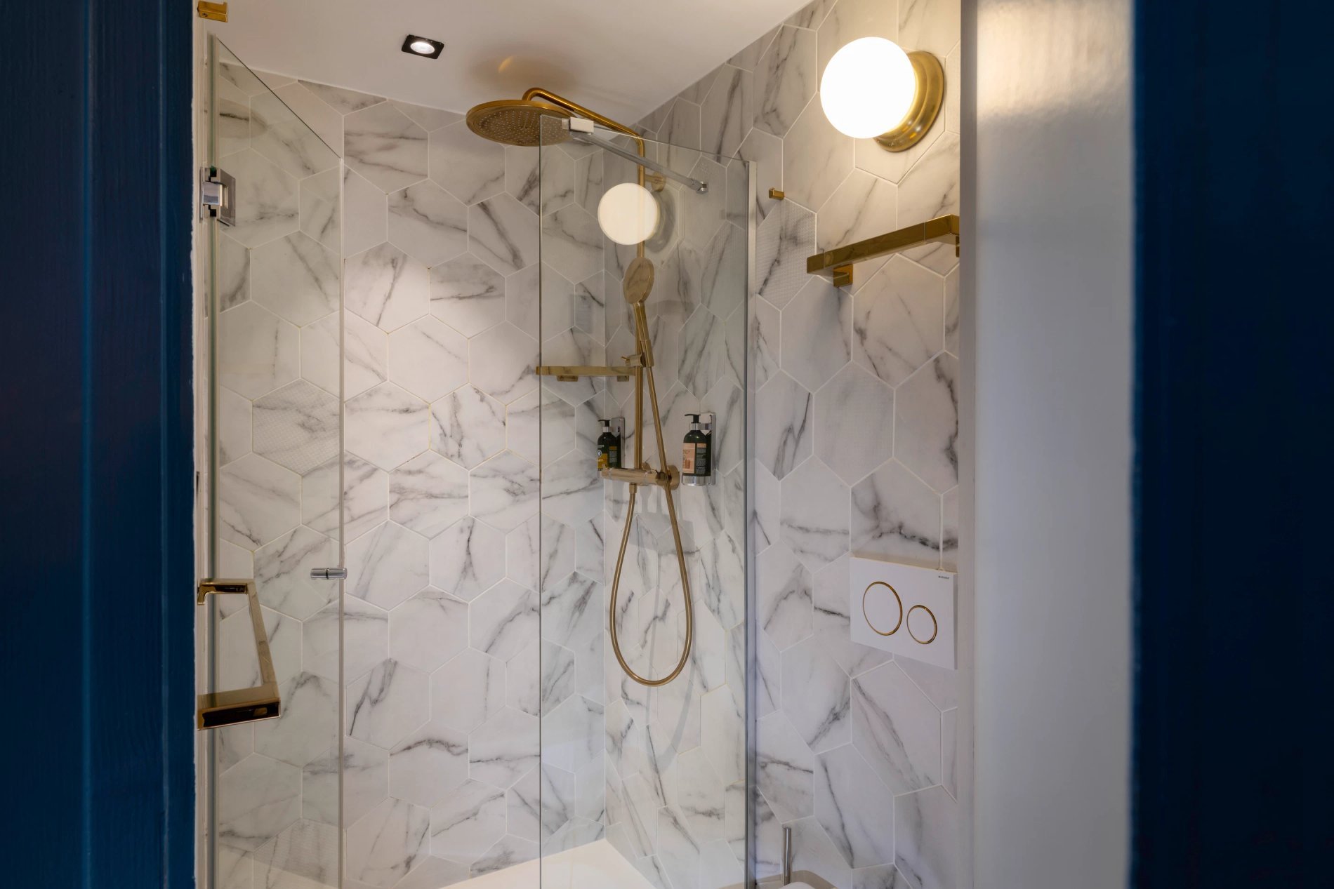 Hôtel Maxim Folies Chambre Classique Salle de Bain Douche