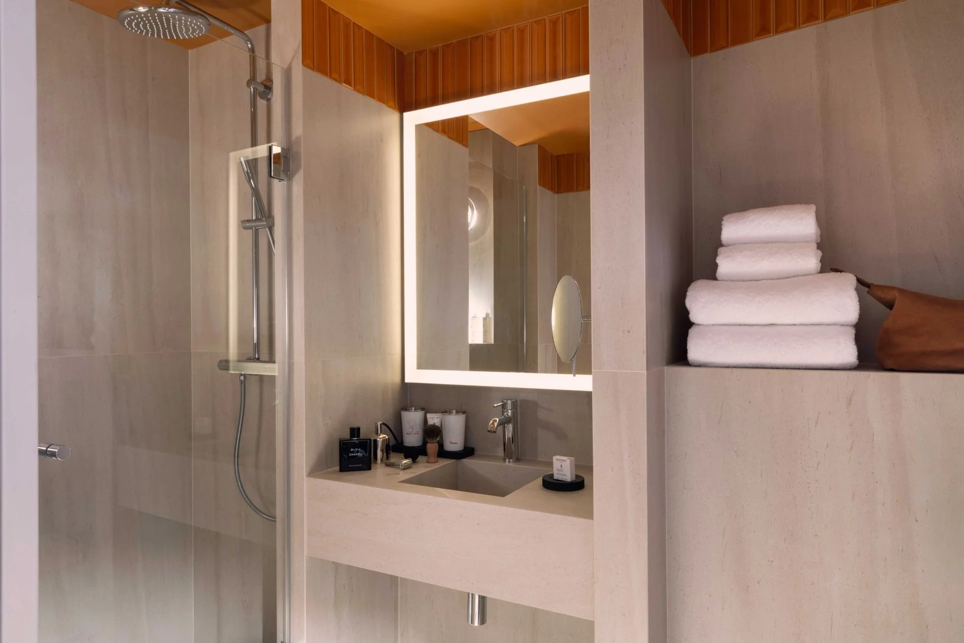 61bef28a-4265-43db-bf18-a482f377bb1b