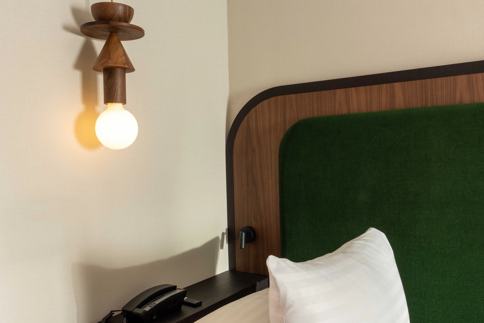 62c8d557-0bc6-4bb0-a496-020c6b015a6d