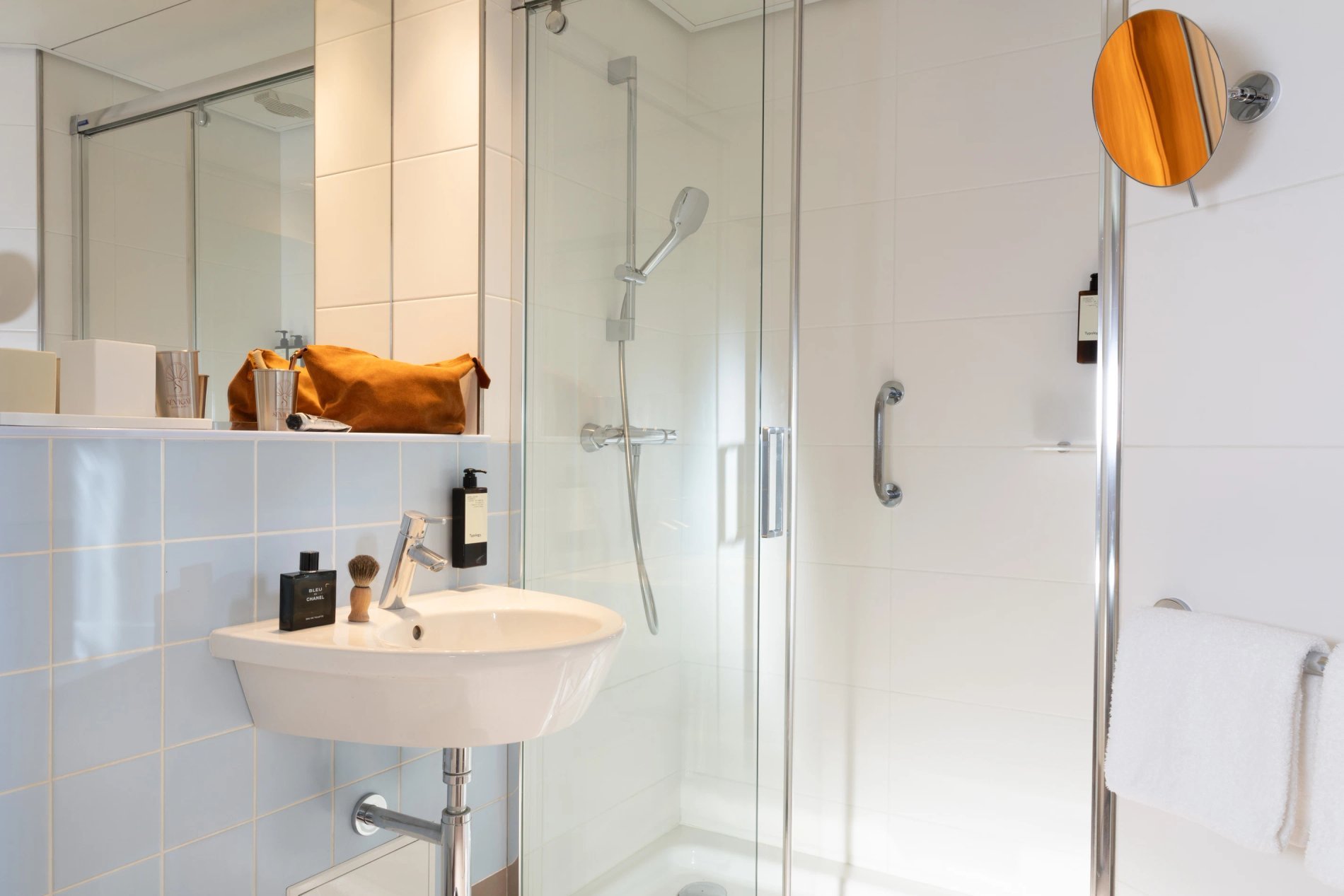 63dfd37a-7bd2-493a-ab70-1b6ca62c4bb2