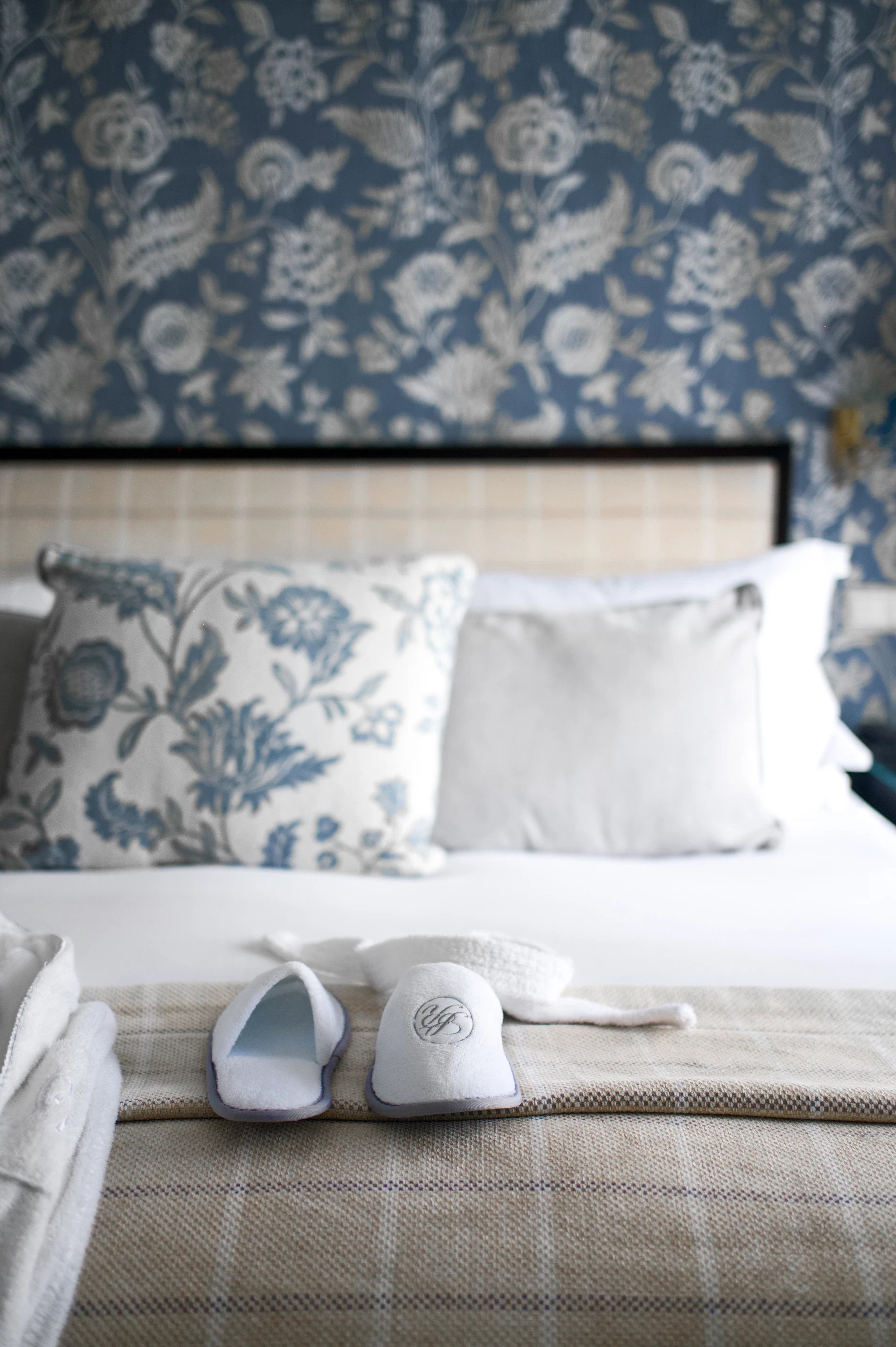 6401f8e3-87c9-4bb3-b36a-210b208d3f4f