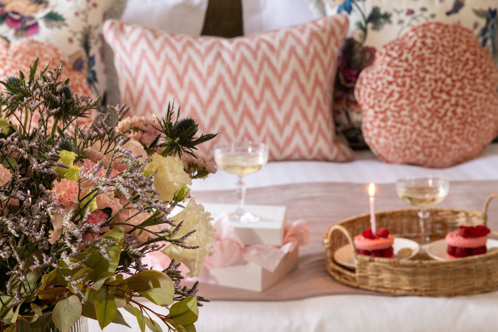 Hôtel Le Lavoisier Package Anniversaire Champagne Gâteaux