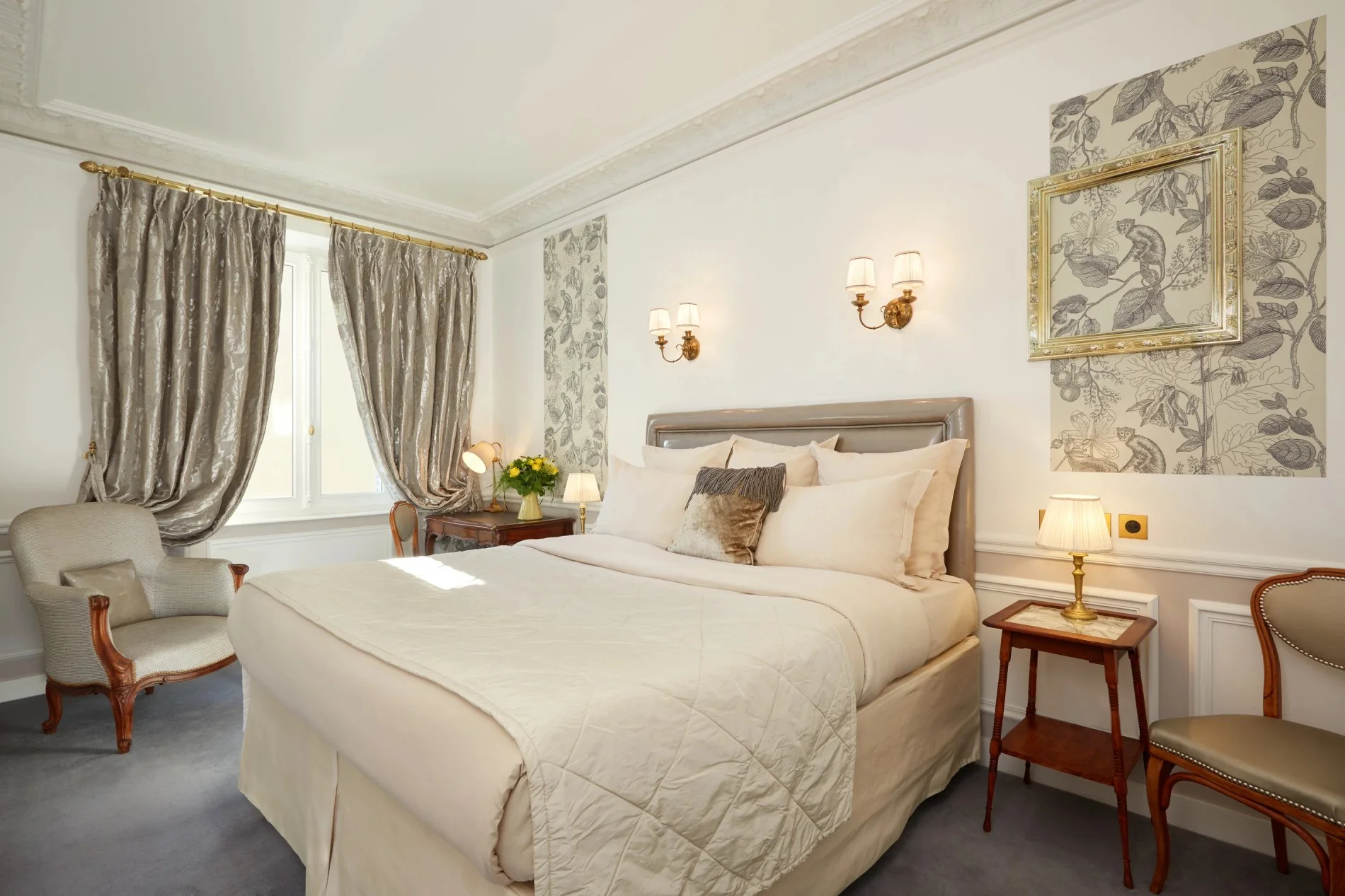 Hotel Regina Louvre Deluxe Room