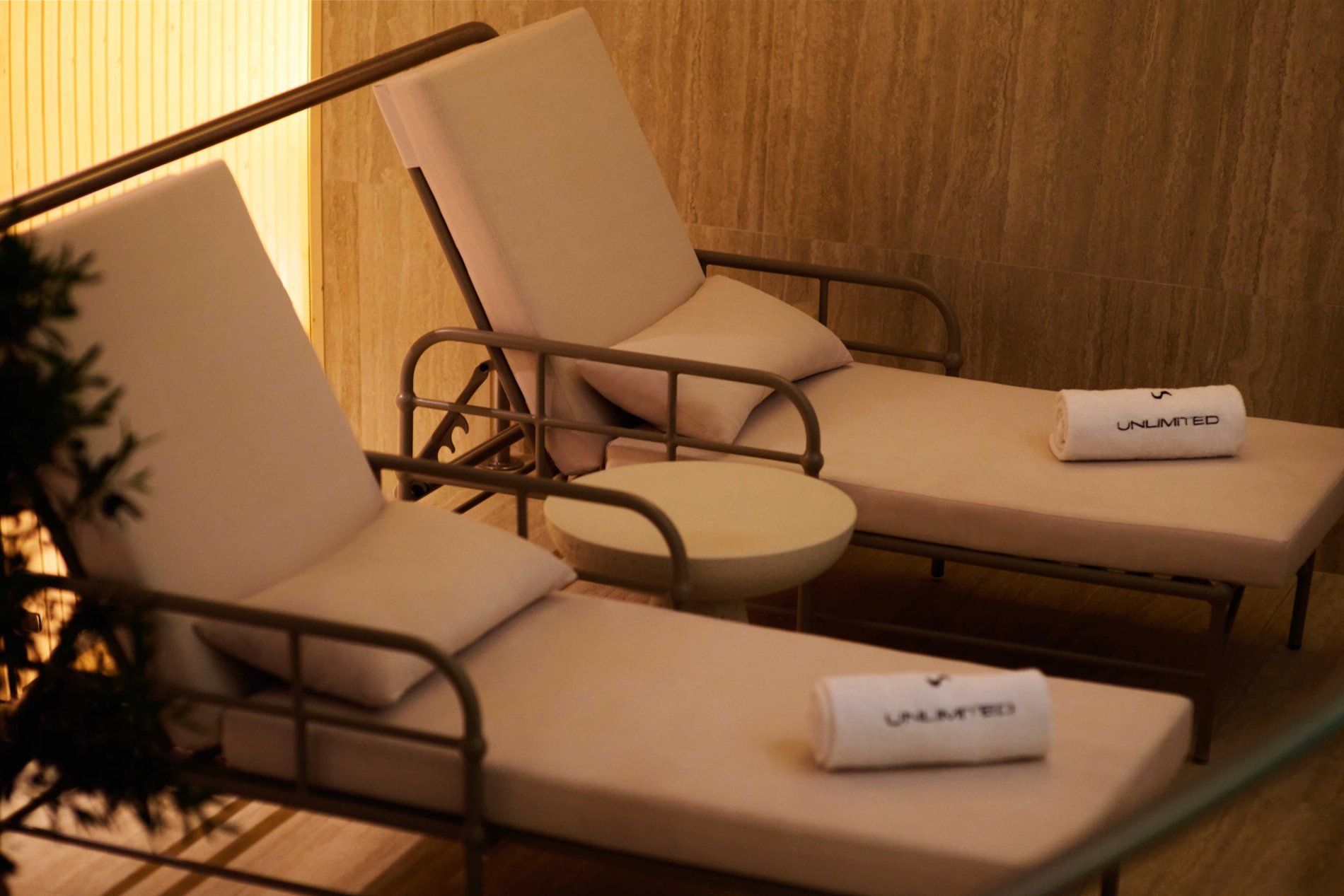 UNLIMITED Club | Sports club | Indoor pool | Wellness | Paris 8th arrondissement