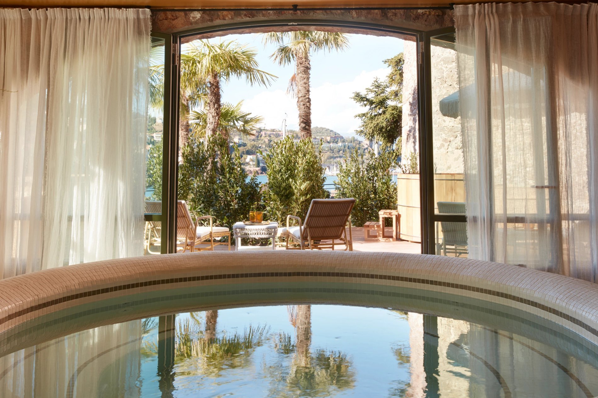 6570fb15-c0ad-46c5-81bc-155a6d723e83