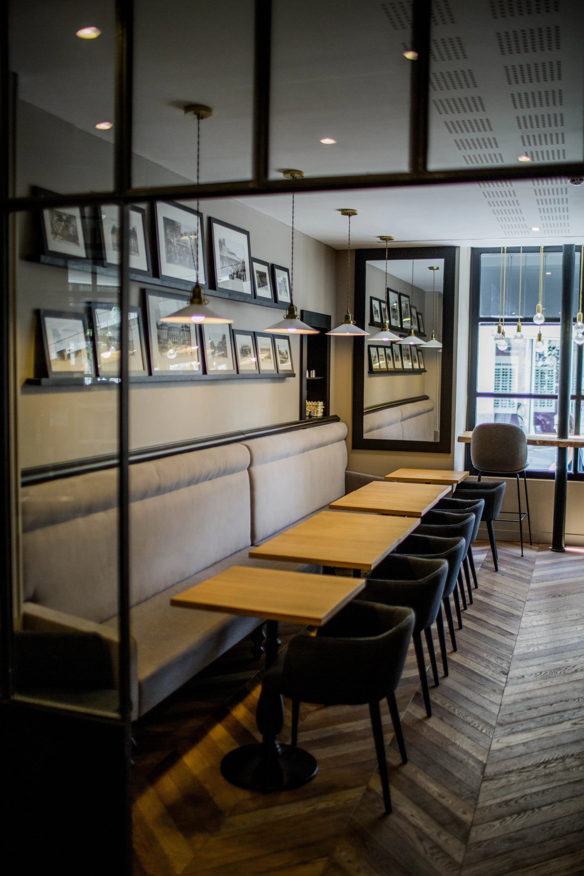 Elegant and friendly breakfast room at the Nemours Hôtel & Appartements in Rennes.