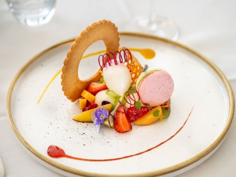 67298093-c4d2-43a2-b304-ed9aaf668897