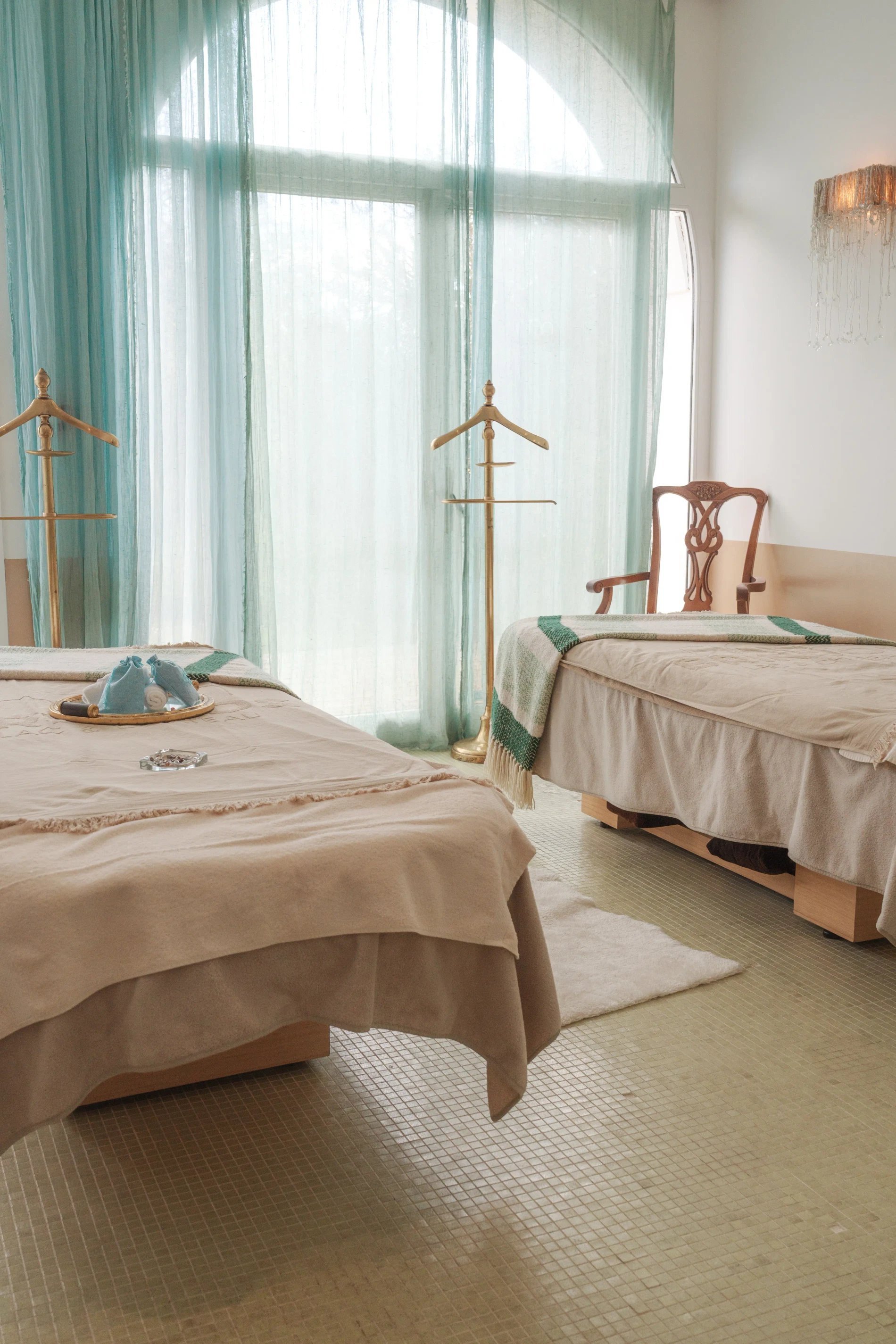 67d85536-4d78-4f9f-ba5d-515db12e3b5a