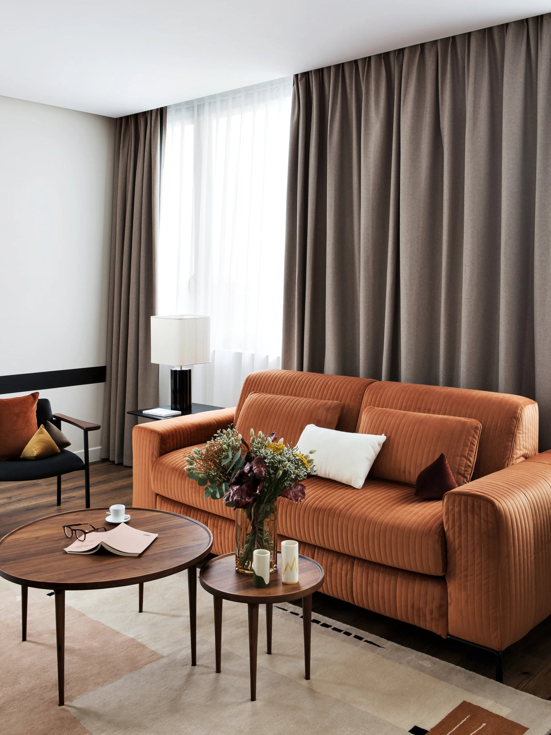 couple amour hotel du port nogent love romantique rose champagne fleurs macarons