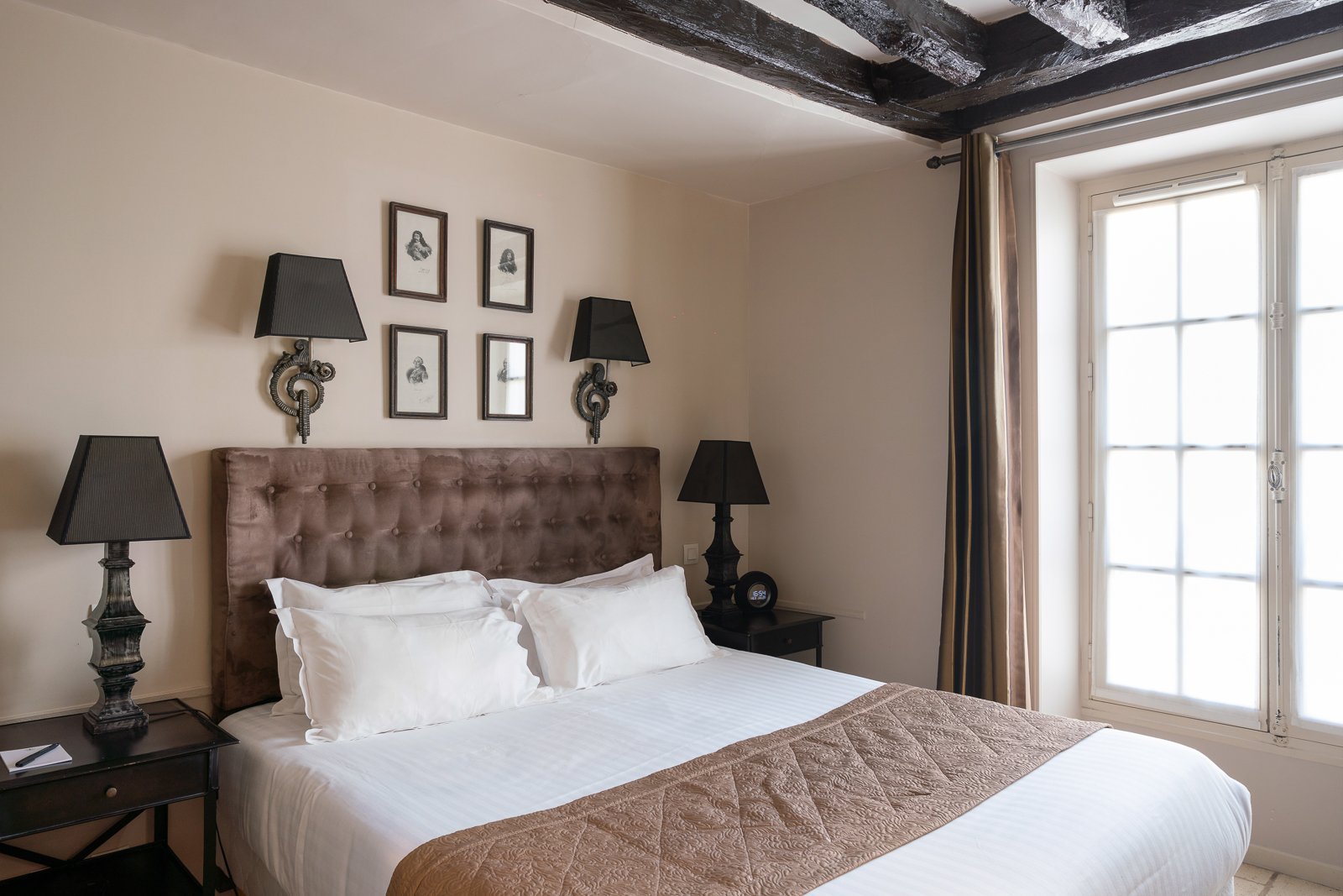 Room - Hotel Saint-Louis Marais - Charming Hotel Paris Marais