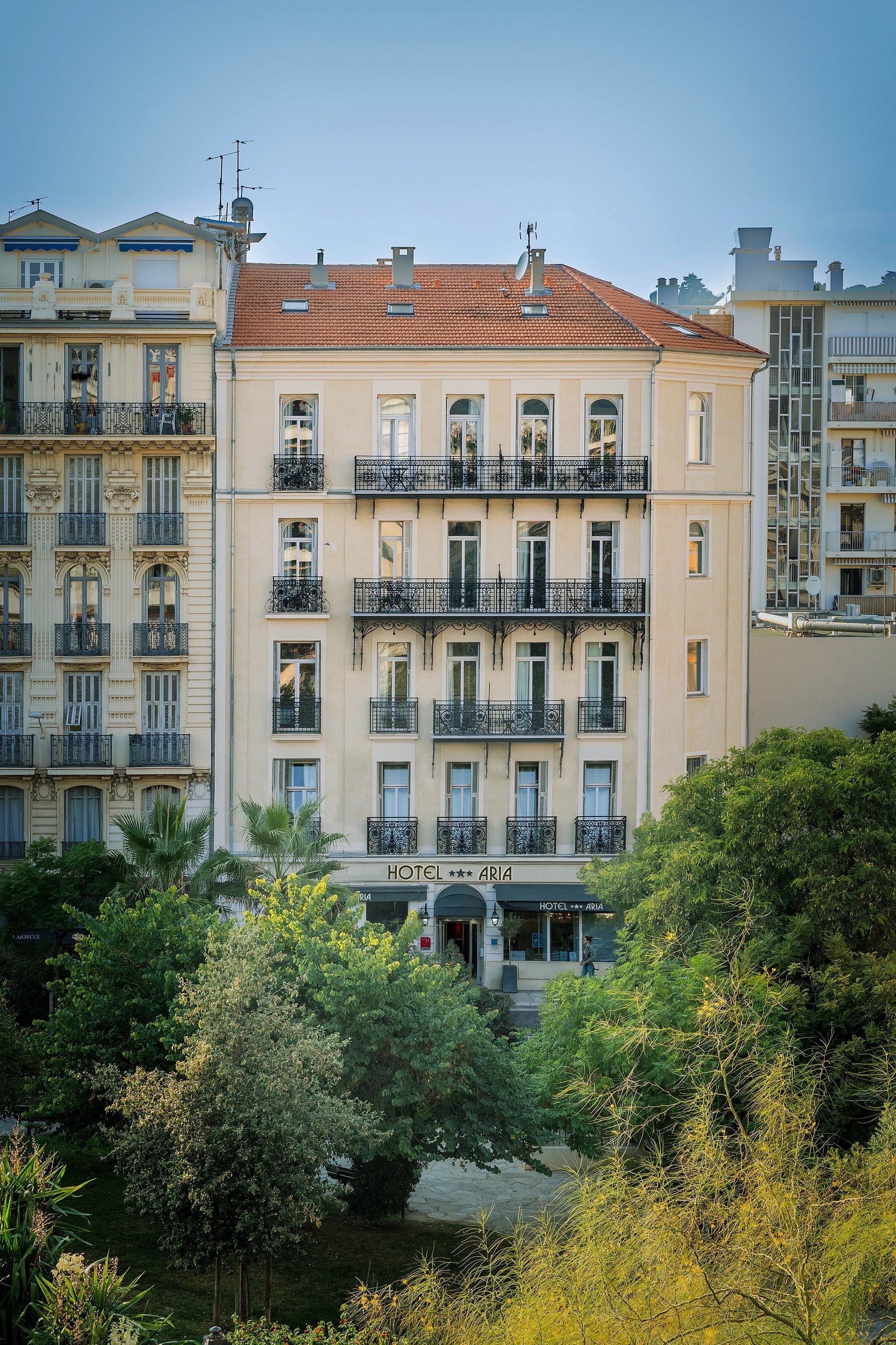 6a40c494-dcd7-445e-a139-f2ed2cdb9224