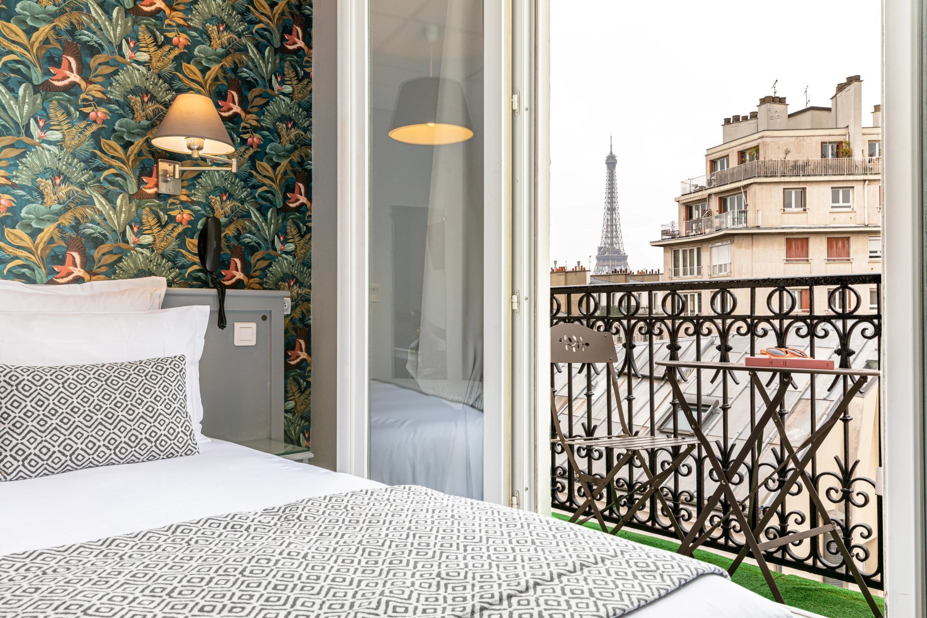 Spendid Hotel Room