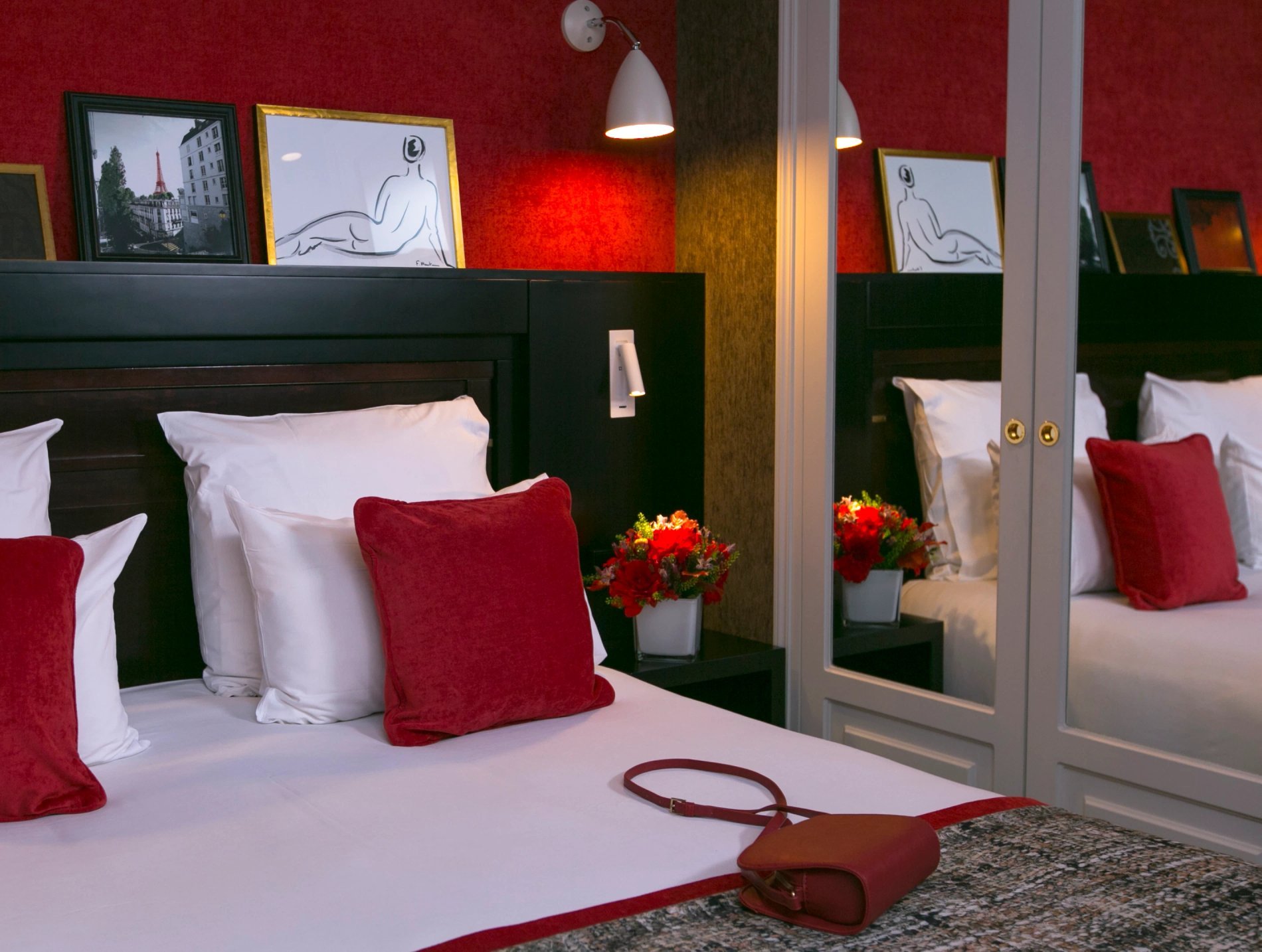 BHôtel de Neuville | Red superior room
