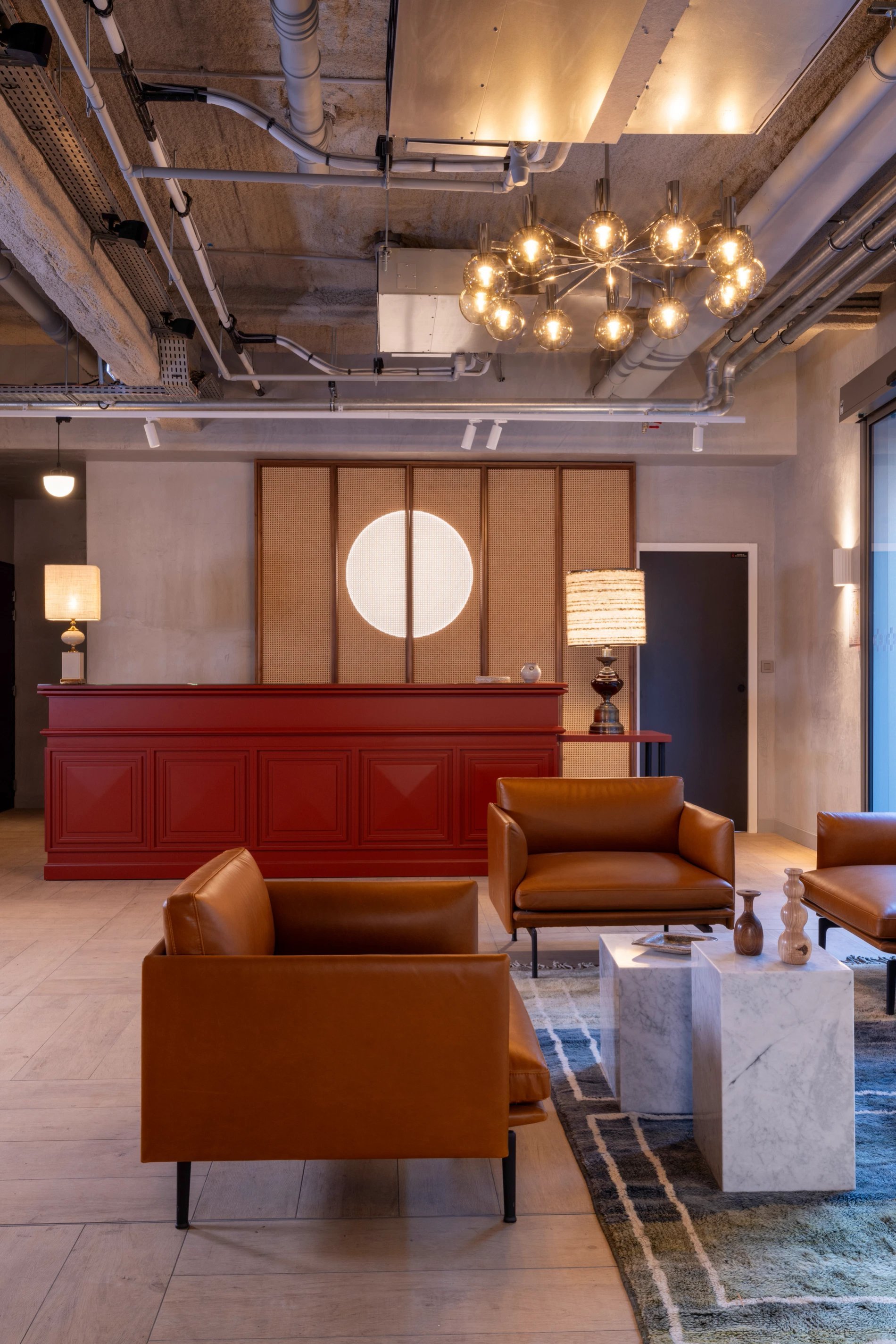 Hotel Pilgrim Reception Lobby